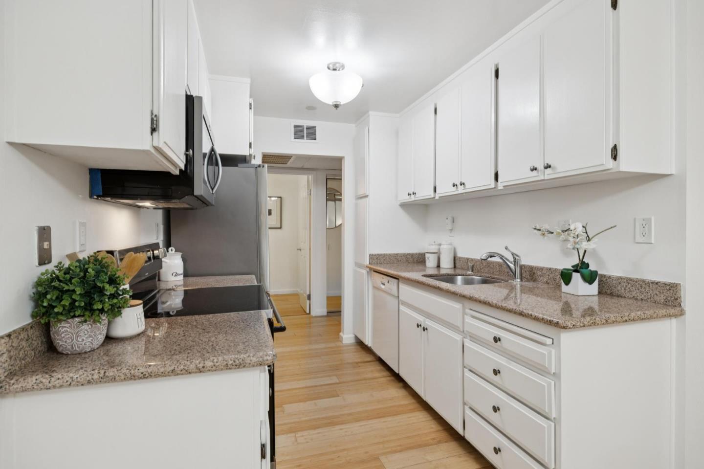 Los Altos, California, 94022, United States, 2 Bedrooms Bedrooms, ,2 BathroomsBathrooms,Residential,For Sale,1902486