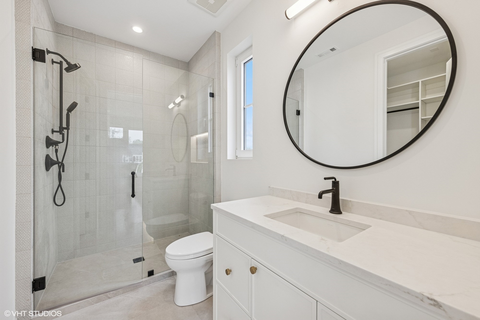 Hinsdale, Illinois, 60521, United States, 5 Bedrooms Bedrooms, ,6 BathroomsBathrooms,Residential,For Sale,1826886