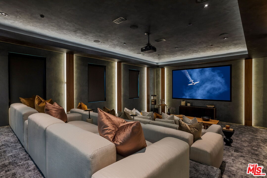 Los Angeles, California, 90024, United States, 8 Bedrooms Bedrooms, ,9 BathroomsBathrooms,Residential,For Sale,1907204