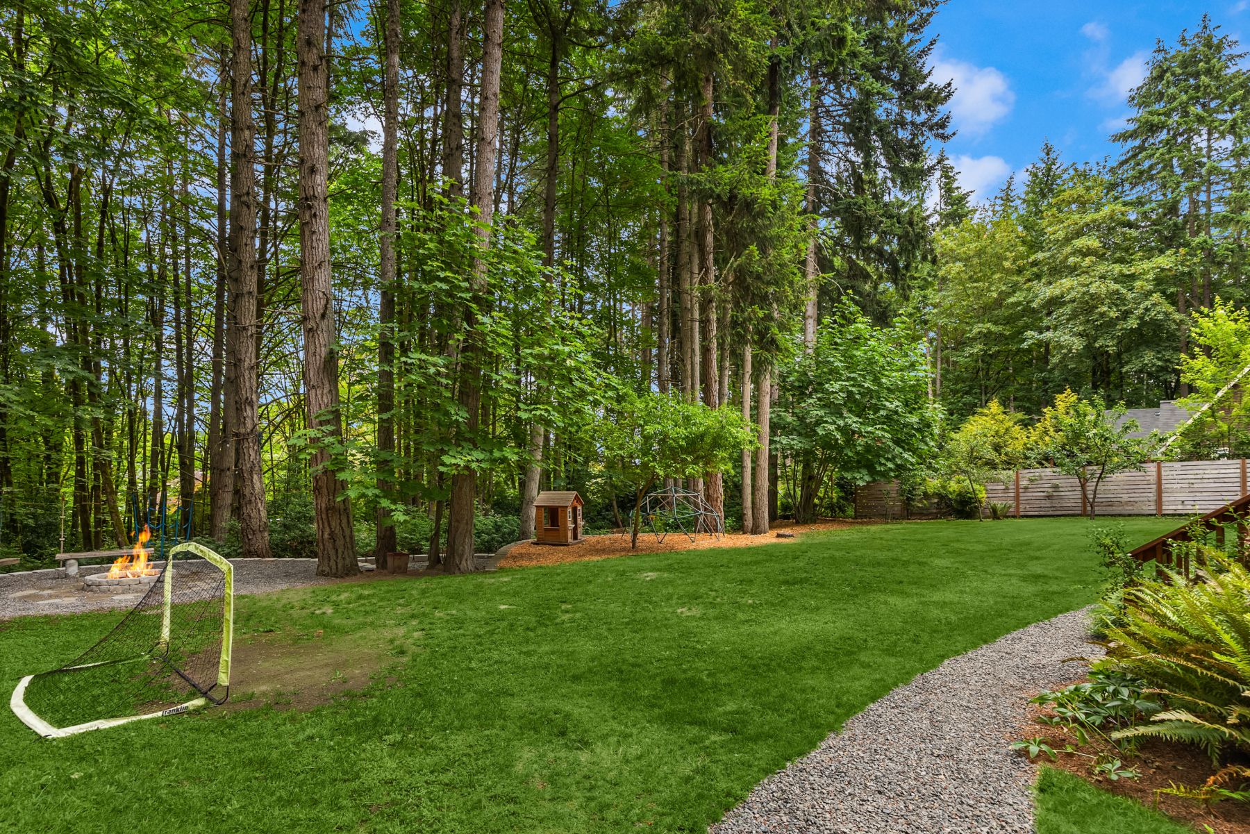  5249 Rose Ave NE, Bainbridge Island, WA 98110 - 物件實景