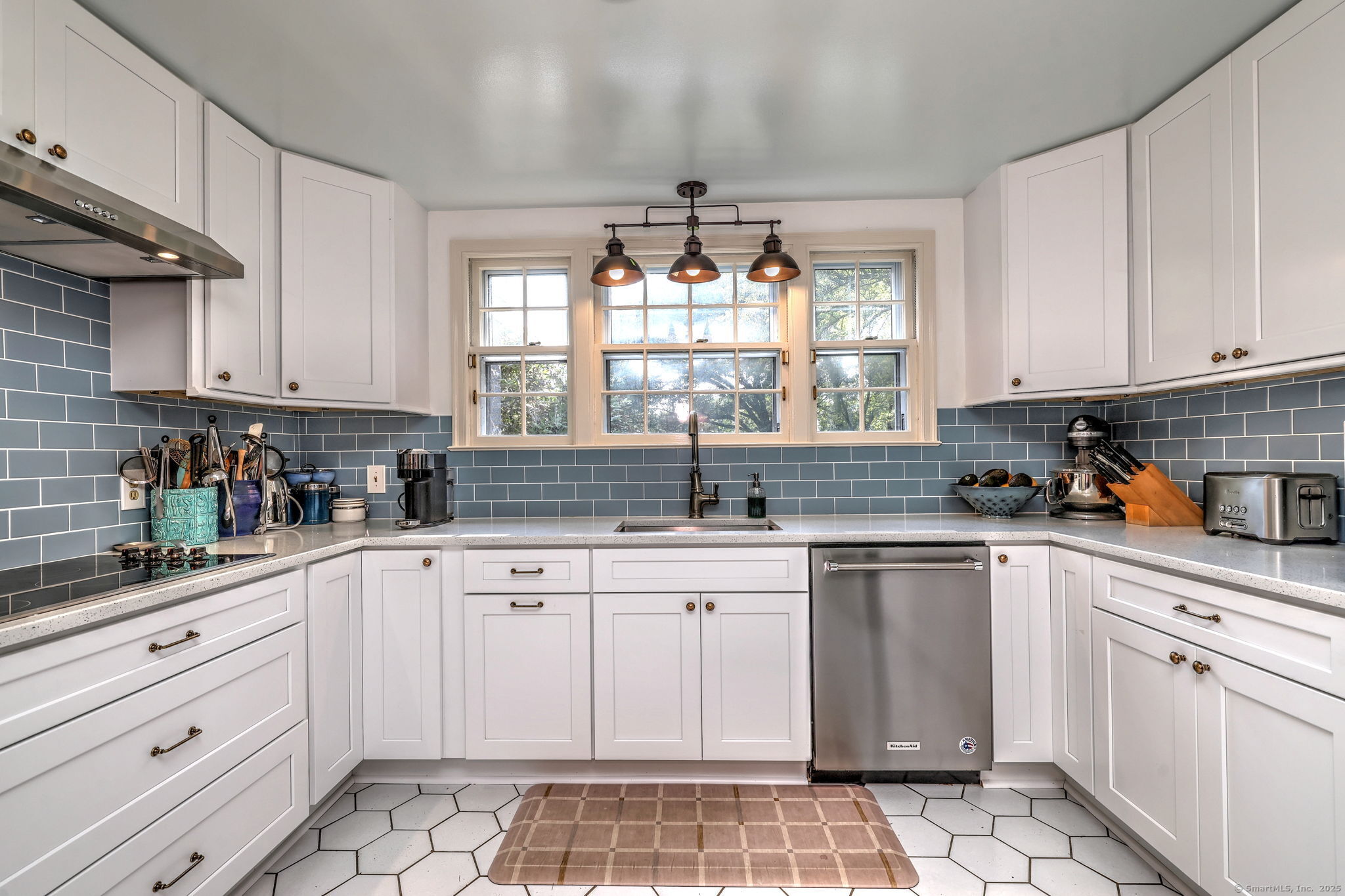Woodbridge, Connecticut, 06525, United States, 4 Bedrooms Bedrooms, ,4 BathroomsBathrooms,Residential,For Sale,1902823