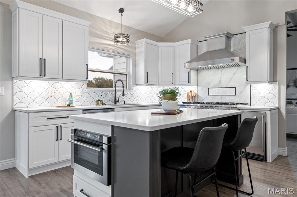 Weldon Spring, Missouri, 63304, United States, 3 Bedrooms Bedrooms, ,3 BathroomsBathrooms,Residential,For Sale,1989654