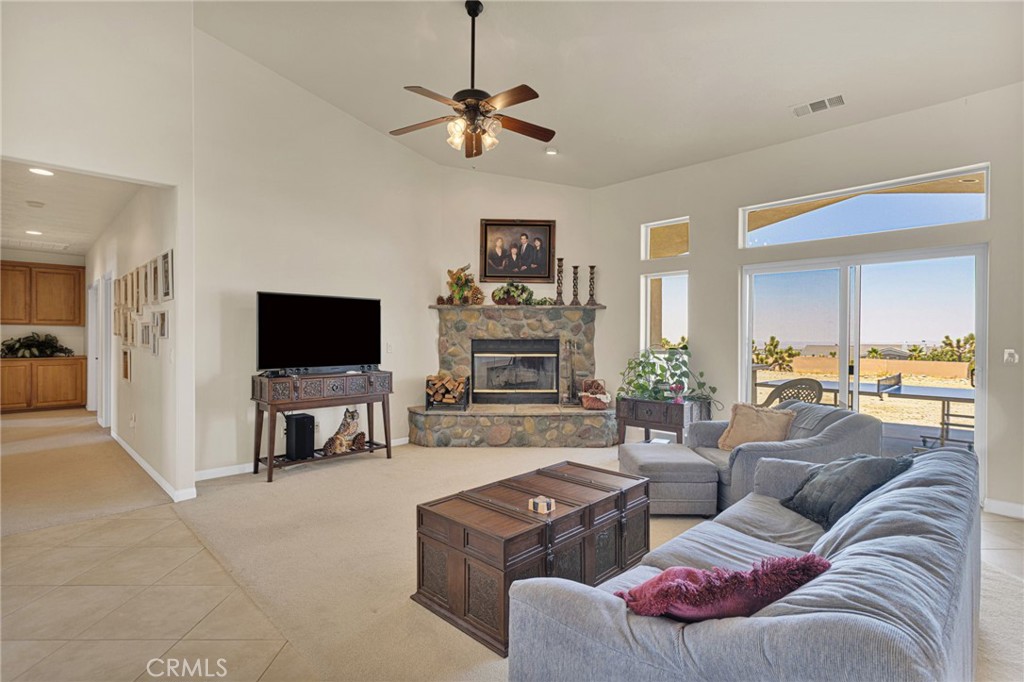 Pinon Hills, California, 92372, United States, 4 Bedrooms Bedrooms, ,4 BathroomsBathrooms,Residential,For Sale,1917576