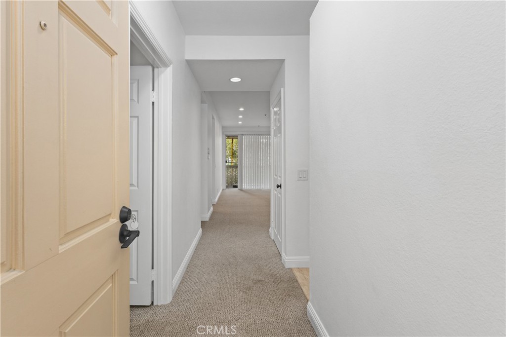 Huntington Beach, California, 92646, United States, 2 Bedrooms Bedrooms, ,2 BathroomsBathrooms,Residential,For Sale,1939014