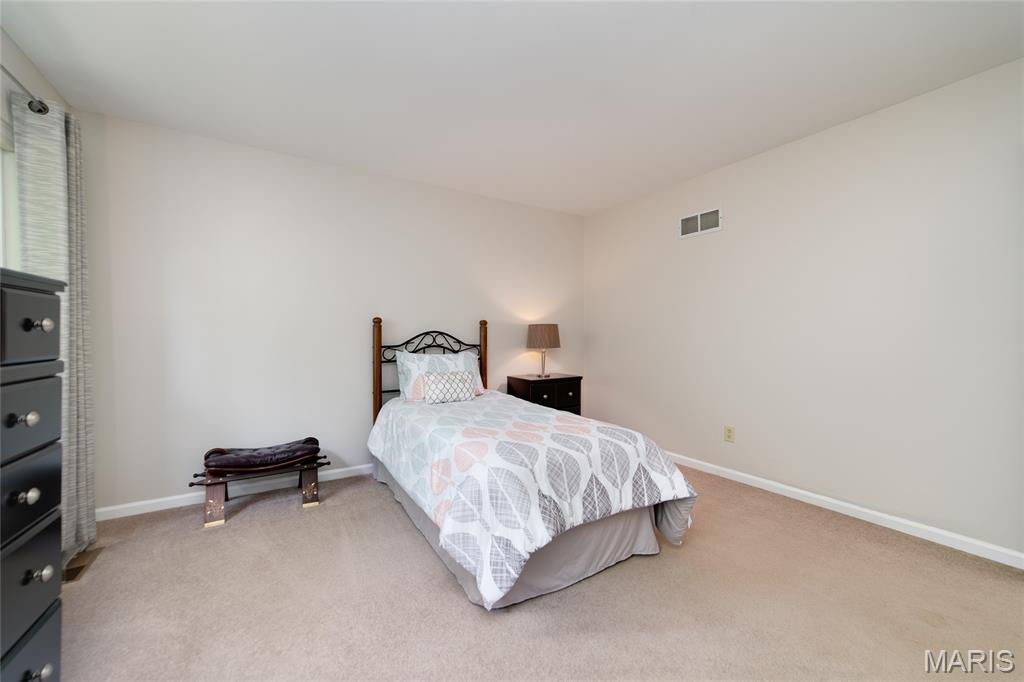 Chesterfield, Missouri, 63017, United States, 4 Bedrooms Bedrooms, ,3 BathroomsBathrooms,Residential,For Sale,1966337