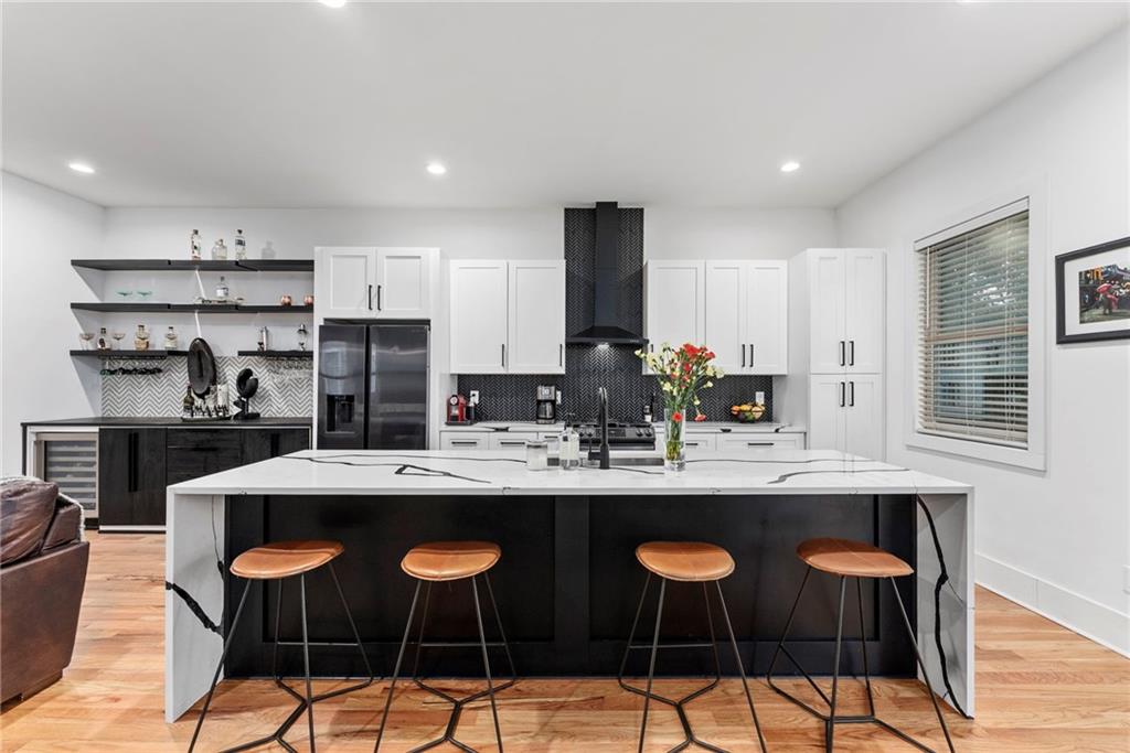 Atlanta, Georgia, 30317, United States, 5 Bedrooms Bedrooms, ,4 BathroomsBathrooms,Residential,For Sale,1989544