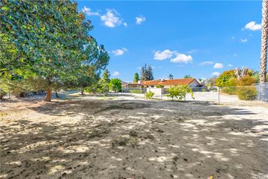 Hemet, California, 92544, United States, 5 Bedrooms Bedrooms, ,3 BathroomsBathrooms,Residential,For Sale,1989117