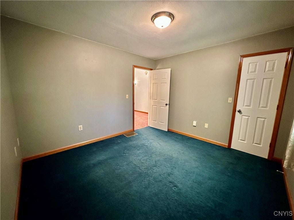 Oswego, New York, 13126, United States, 4 Bedrooms Bedrooms, ,3 BathroomsBathrooms,Residential,For Sale,1899451
