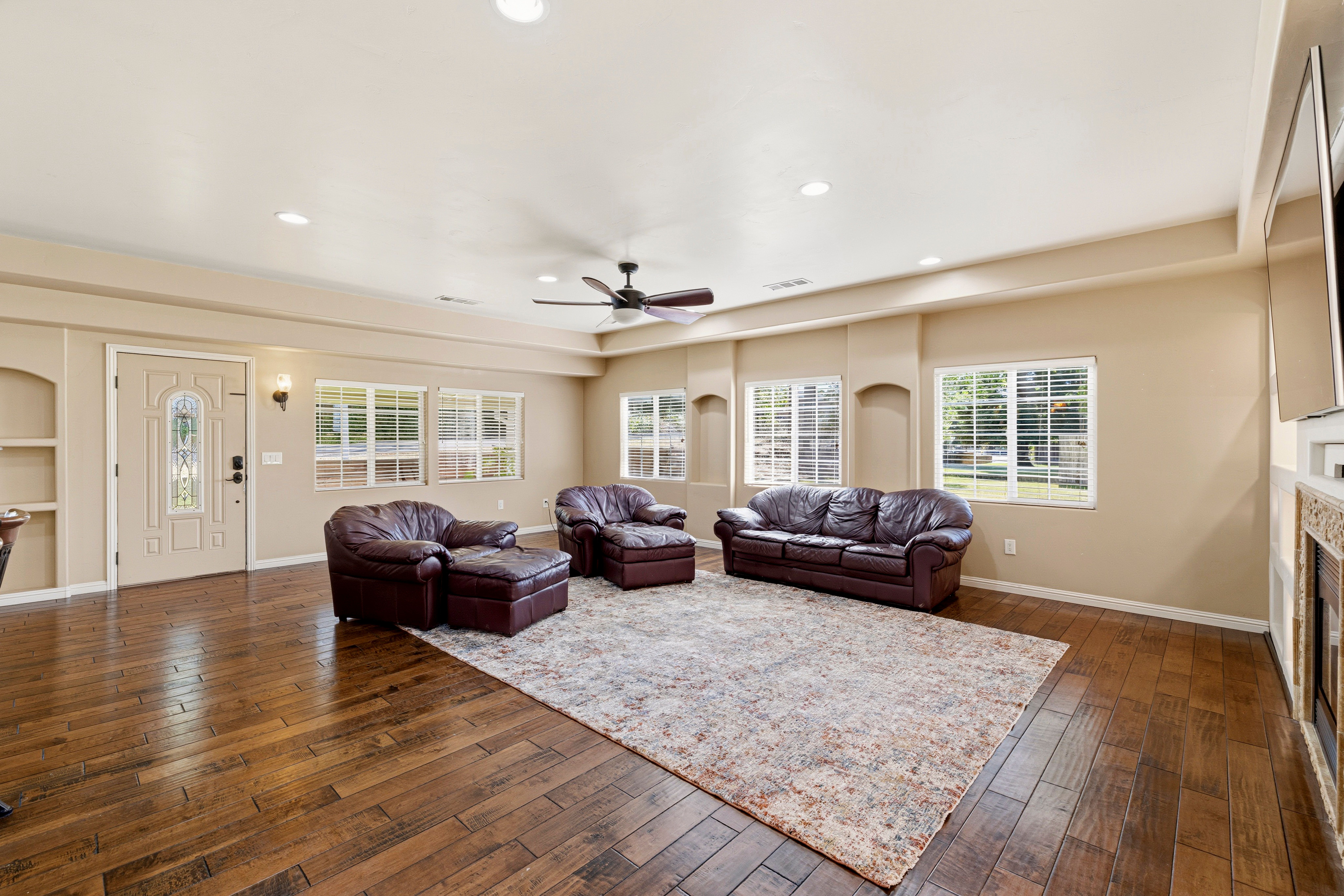  8723 Phoenix Avenue, Fair Oaks, CA 95628 - 物件實景