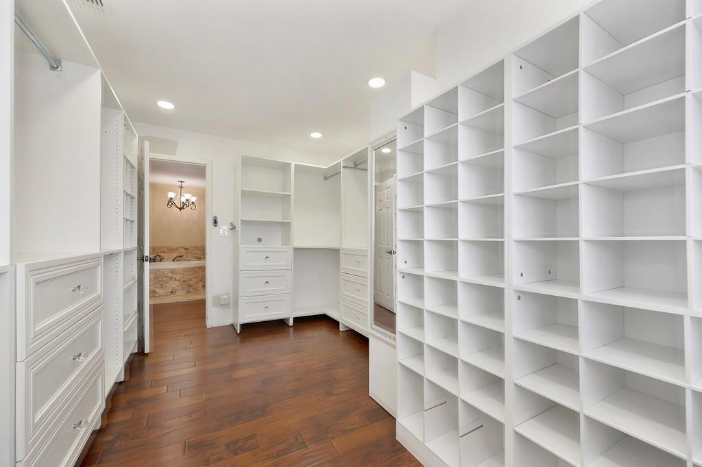 Roseville, California, 95747, United States, 6 Bedrooms Bedrooms, ,4 BathroomsBathrooms,Residential,For Sale,1940337