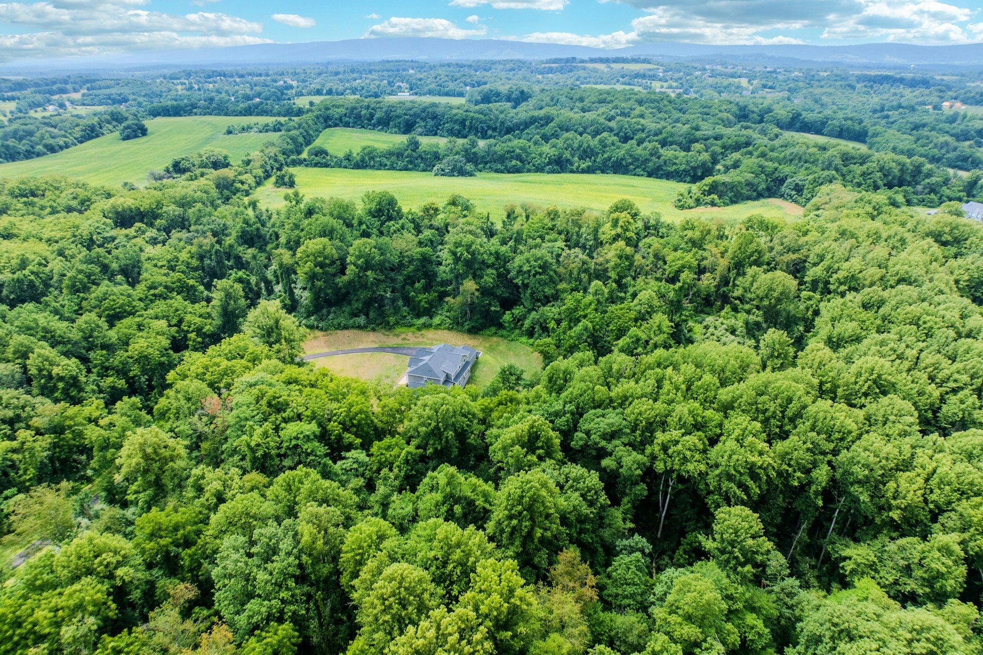  19016 Bridle Branch Lane, Purcellville, VA 20132 - 物件實景