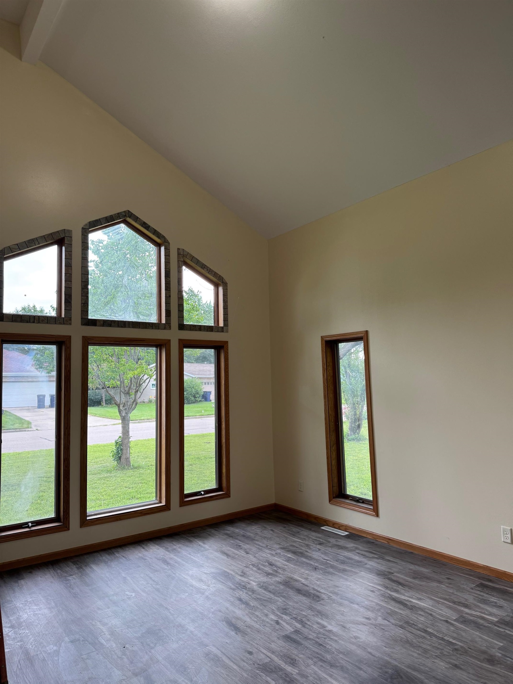 Janesville, Wisconsin, 53546, United States, 6 Bedrooms Bedrooms, ,5 BathroomsBathrooms,Residential,For Sale,1900550