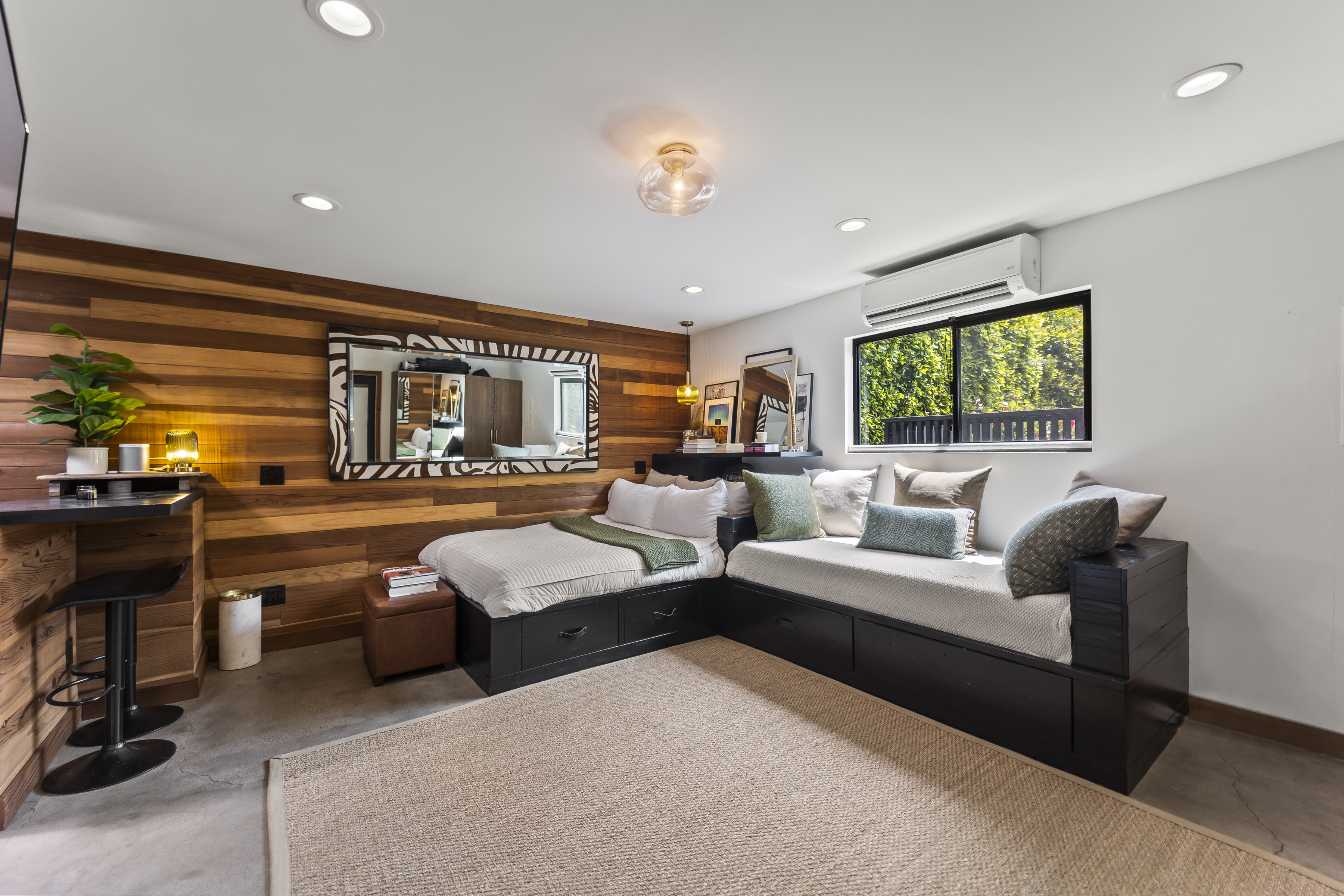  7733 Lexington Ave - 物件實景