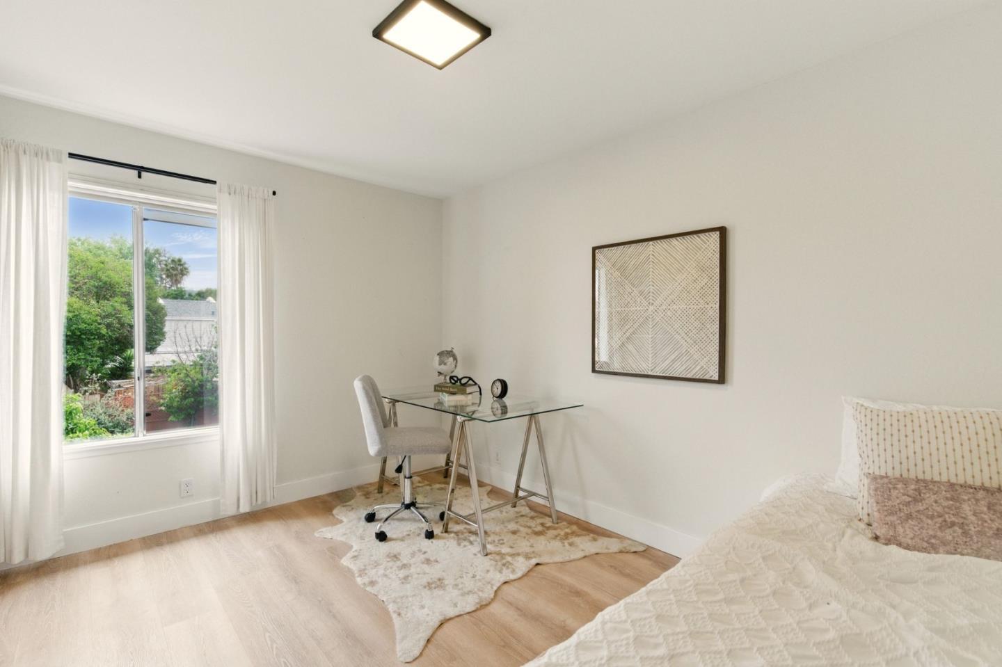 Redwood City, California, 94061, United States, 2 Bedrooms Bedrooms, ,2 BathroomsBathrooms,Residential,For Sale,1939349
