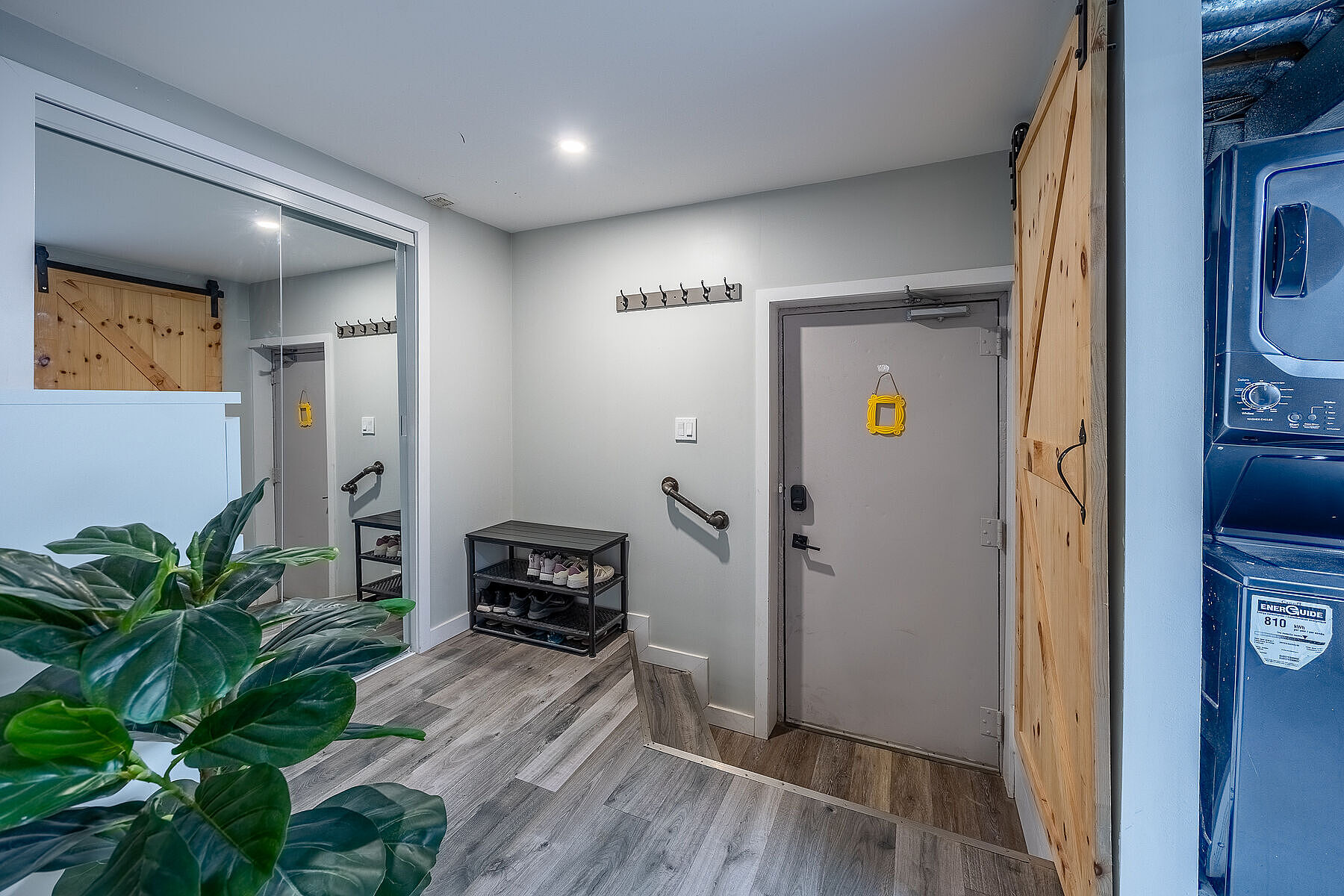  5475 Lakeshore Rd 113 - 物件實景
