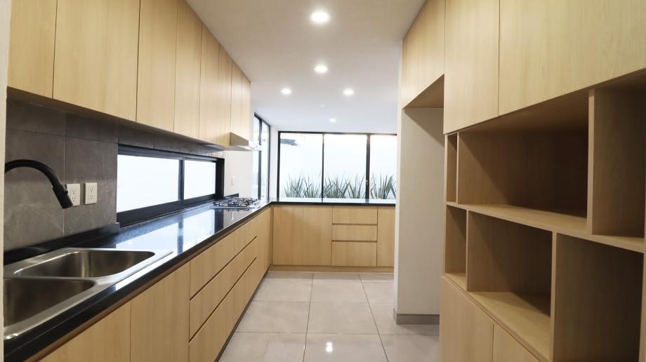 Paseo de los Encinos, Morelia, Michoacán de Ocampo, 58341, Mexico, 3 Bedrooms Bedrooms, ,3 BathroomsBathrooms,Residential,For Sale,Paseo de los Encinos,1673419