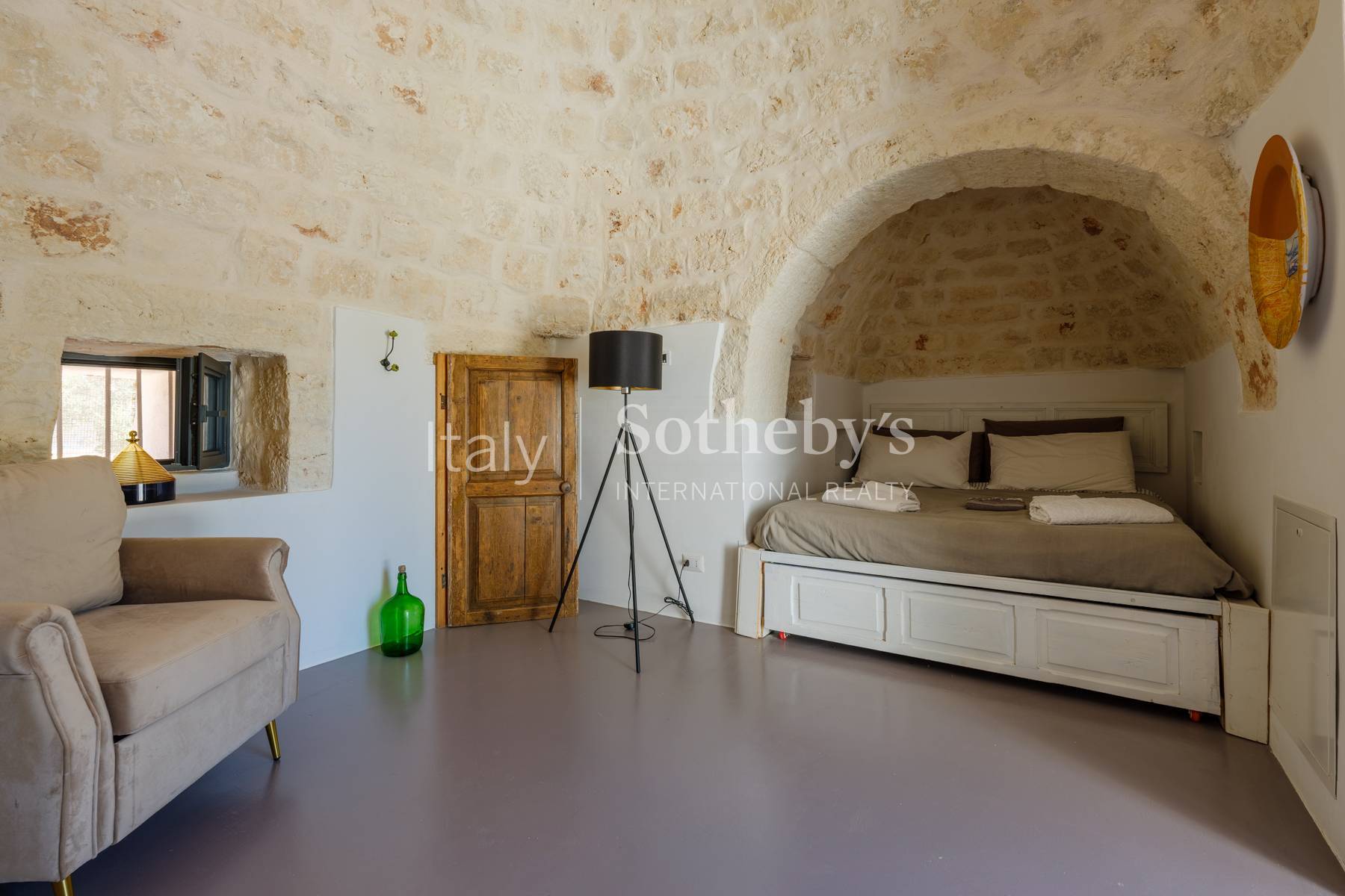  Authentic Trulli with Panoramic Ground in the Valle d