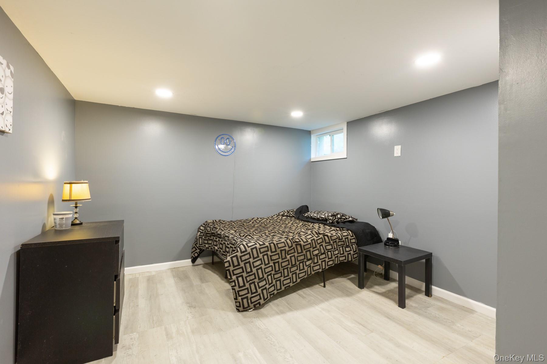 Smithtown, New York, 11787, United States, 4 Bedrooms Bedrooms, ,3 BathroomsBathrooms,Residential,For Sale,1907417