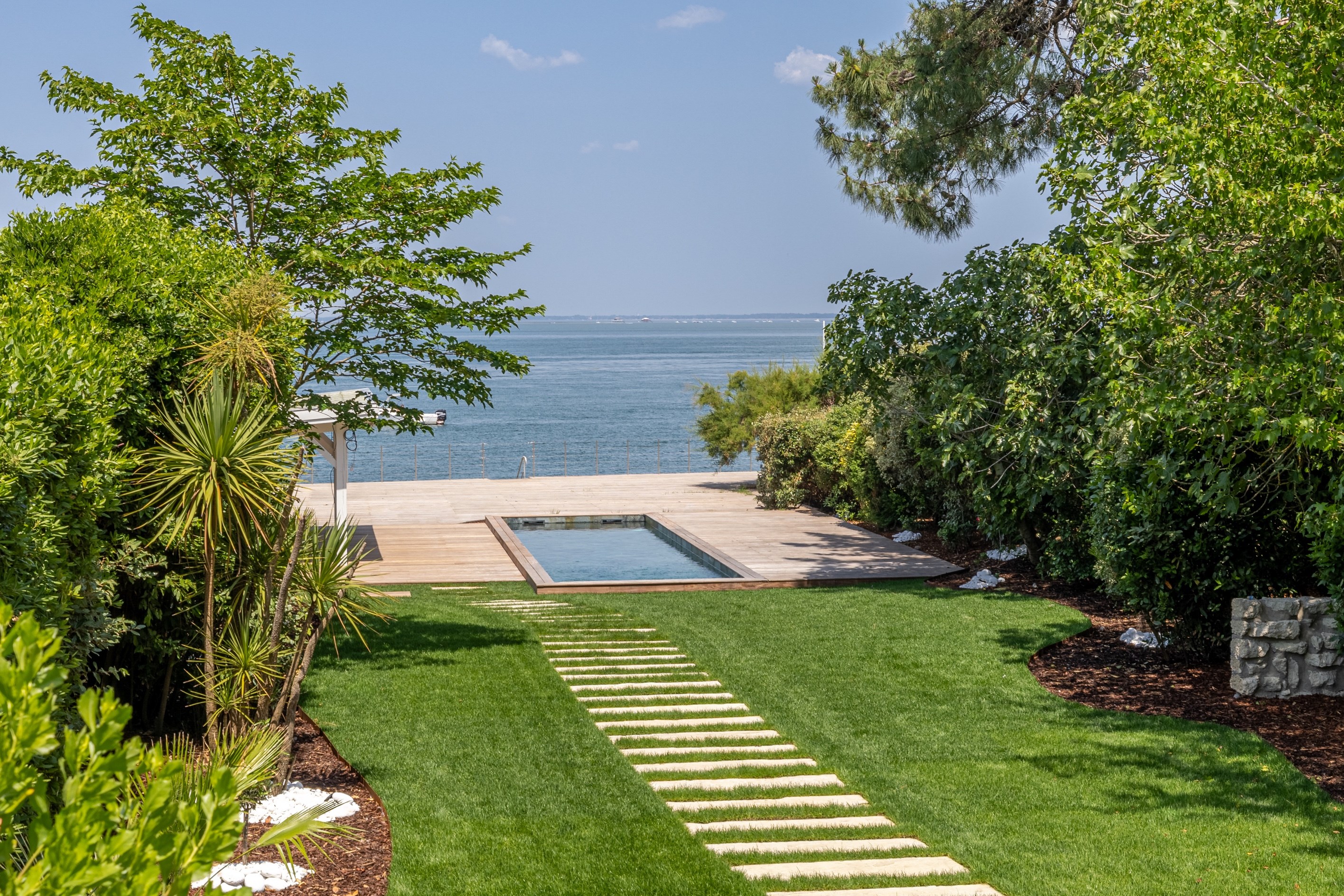  EXCEPTIONAL WATERFRONT ESTATE ENHANCED BY AN OUTSTANDING RENOVATION - 物件實景