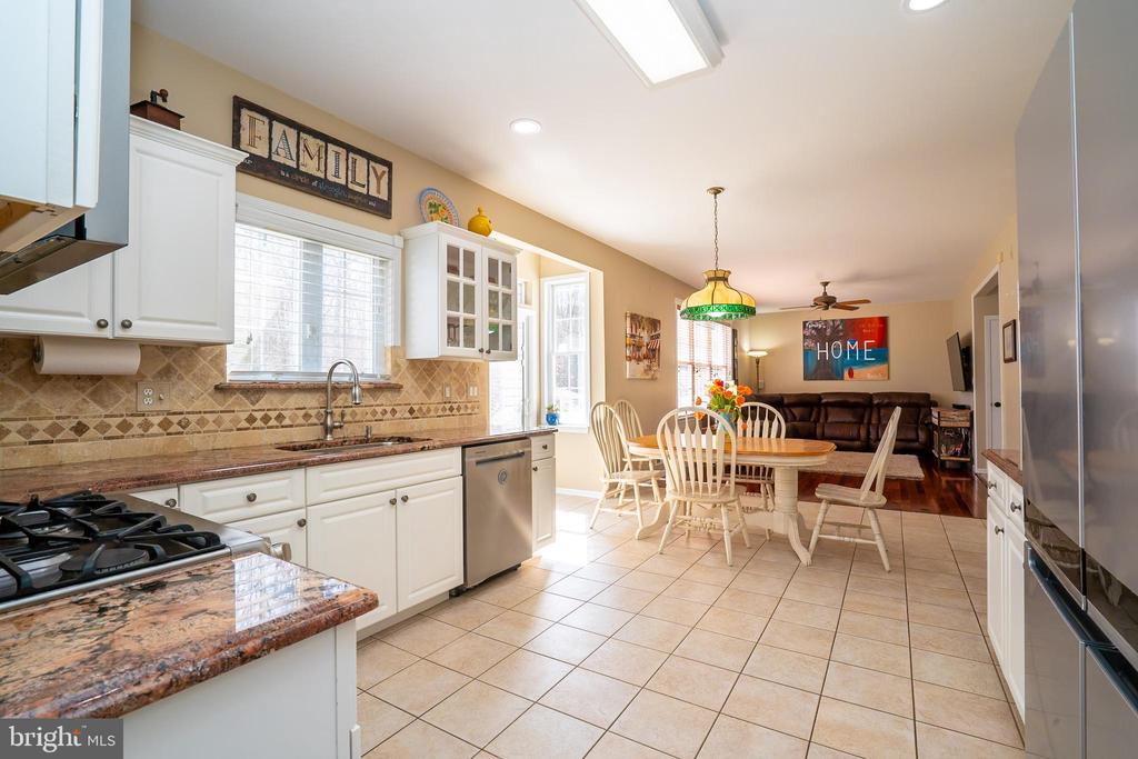 Monmouth Junction, New Jersey, 08852, United States, 4 Bedrooms Bedrooms, ,3 BathroomsBathrooms,Residential,For Sale,1869569