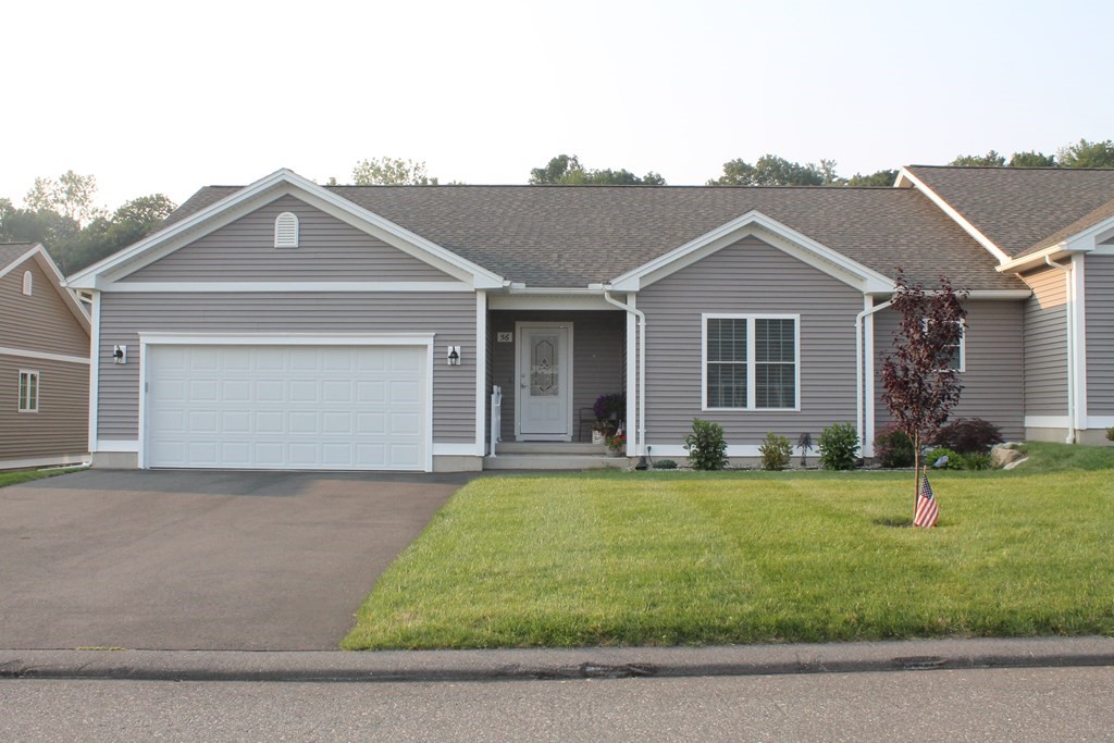 Ludlow, Massachusetts, 01056, United States, 2 Bedrooms Bedrooms, ,2 BathroomsBathrooms,Residential,For Sale,1925126