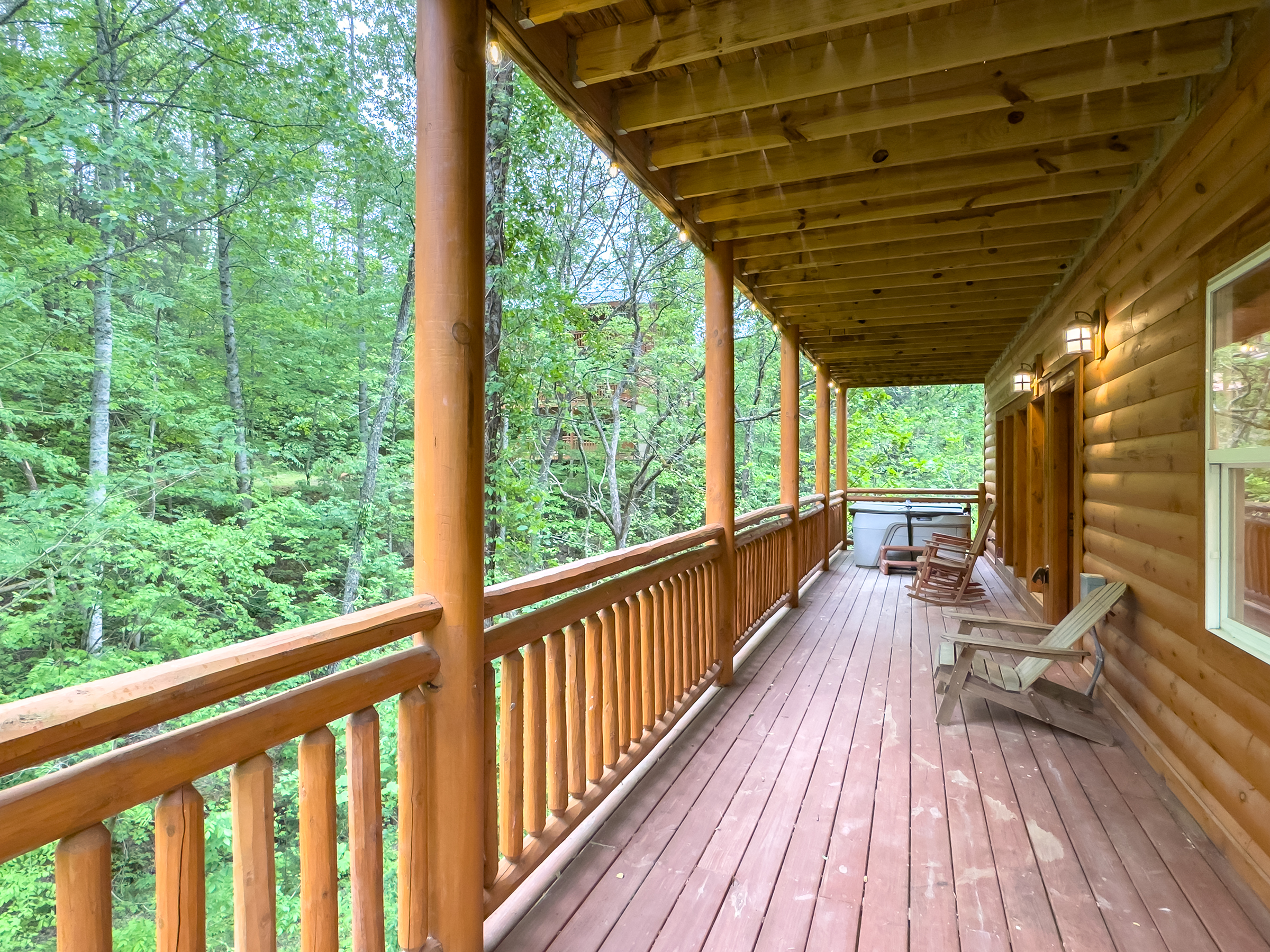 Sevierville, Tennessee, 37862, United States, 6 Bedrooms Bedrooms, ,7 BathroomsBathrooms,Residential,For Sale,1798325