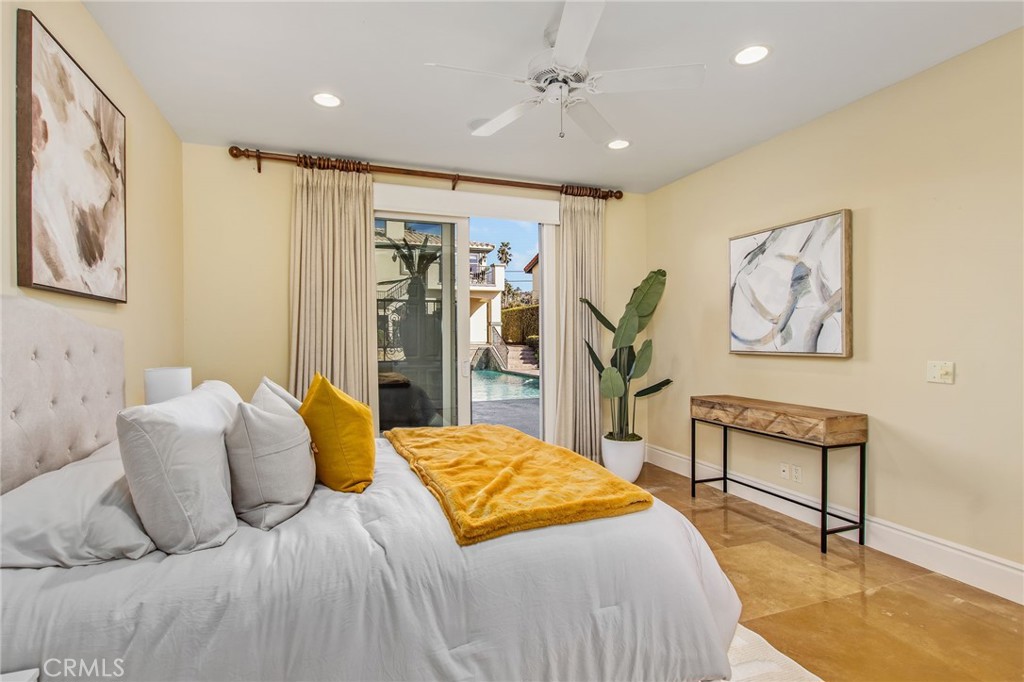San Diego, California, 92107, United States, 6 Bedrooms Bedrooms, ,5 BathroomsBathrooms,Residential,For Sale,1843009