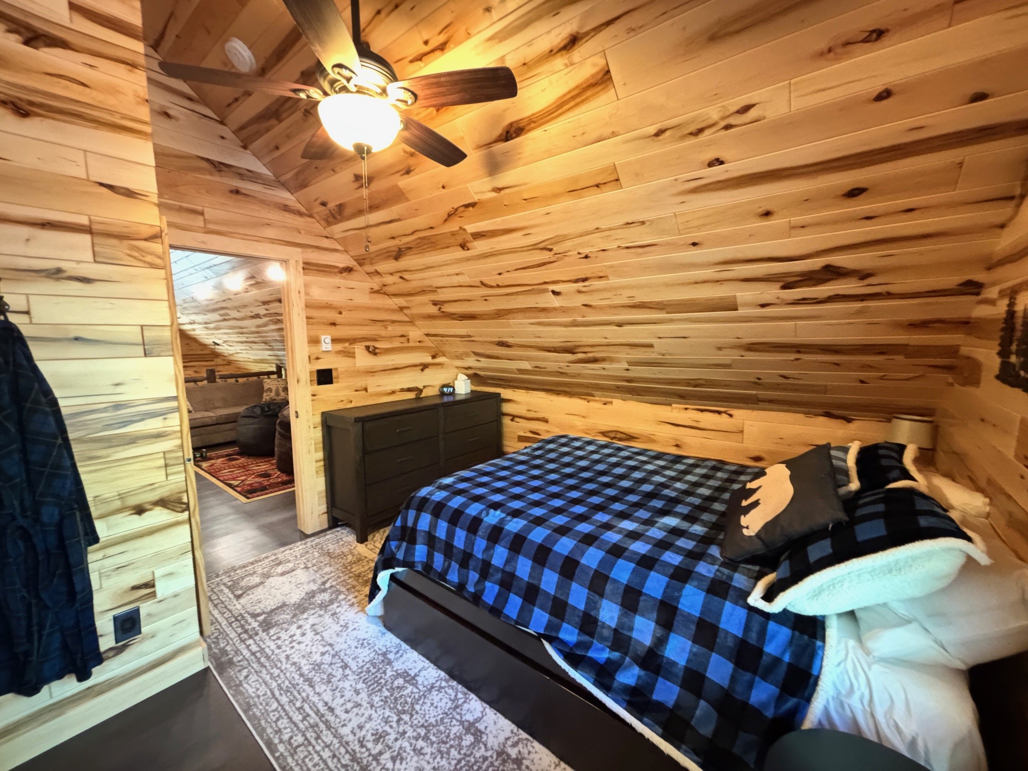 Boulder Junction, Wisconsin, 54512, United States, 3 Bedrooms Bedrooms, ,3 BathroomsBathrooms,Residential,For Sale,1878844