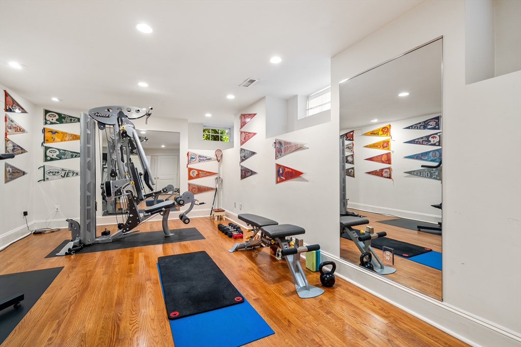 Cambridge, Massachusetts, 02138, United States, 6 Bedrooms Bedrooms, ,7 BathroomsBathrooms,Residential,For Sale,1949717