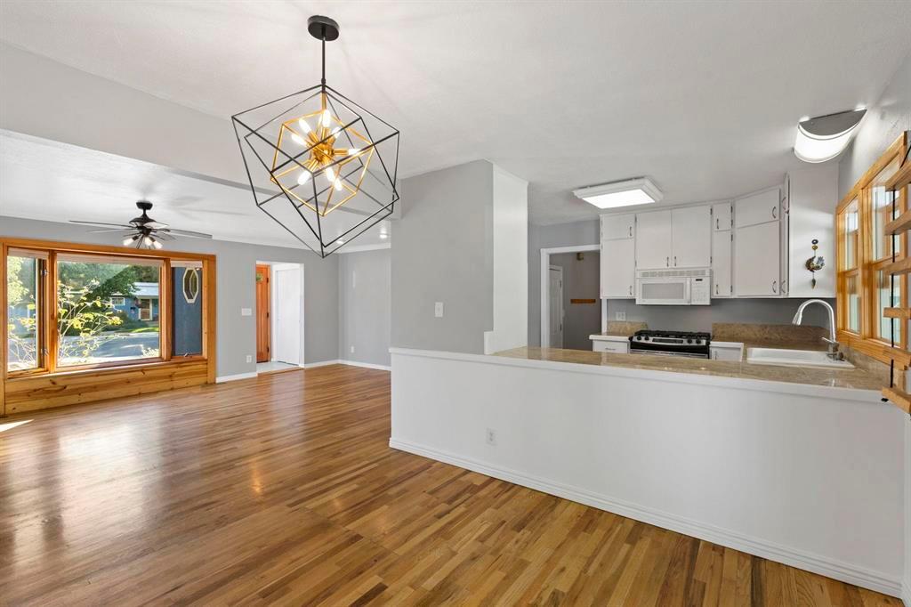 Durango, Colorado, 81301, United States, 3 Bedrooms Bedrooms, ,2 BathroomsBathrooms,Residential,For Sale,1947970