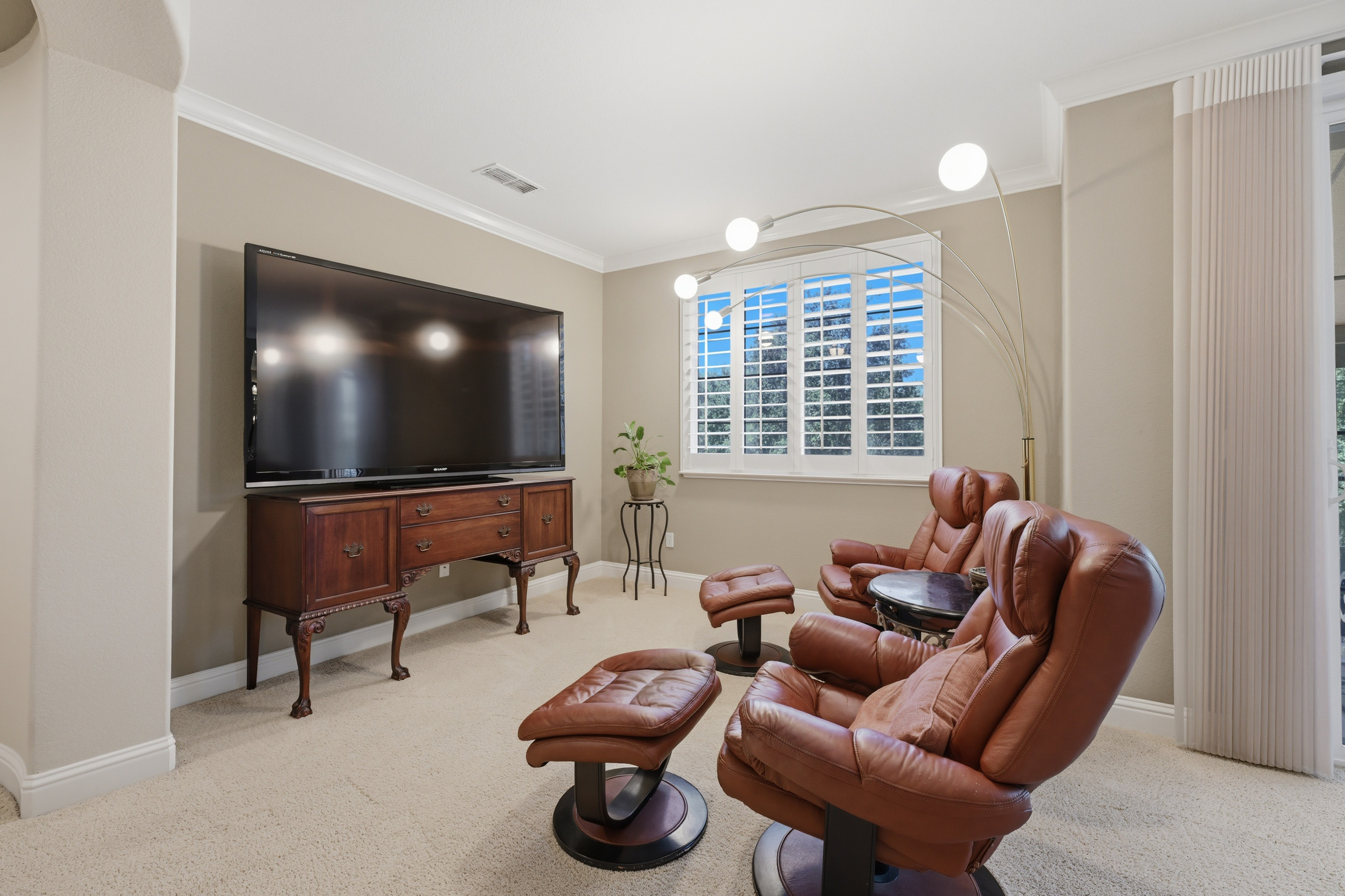  9425 Pinehurst Drive, Roseville, CA 95747 - 物件實景