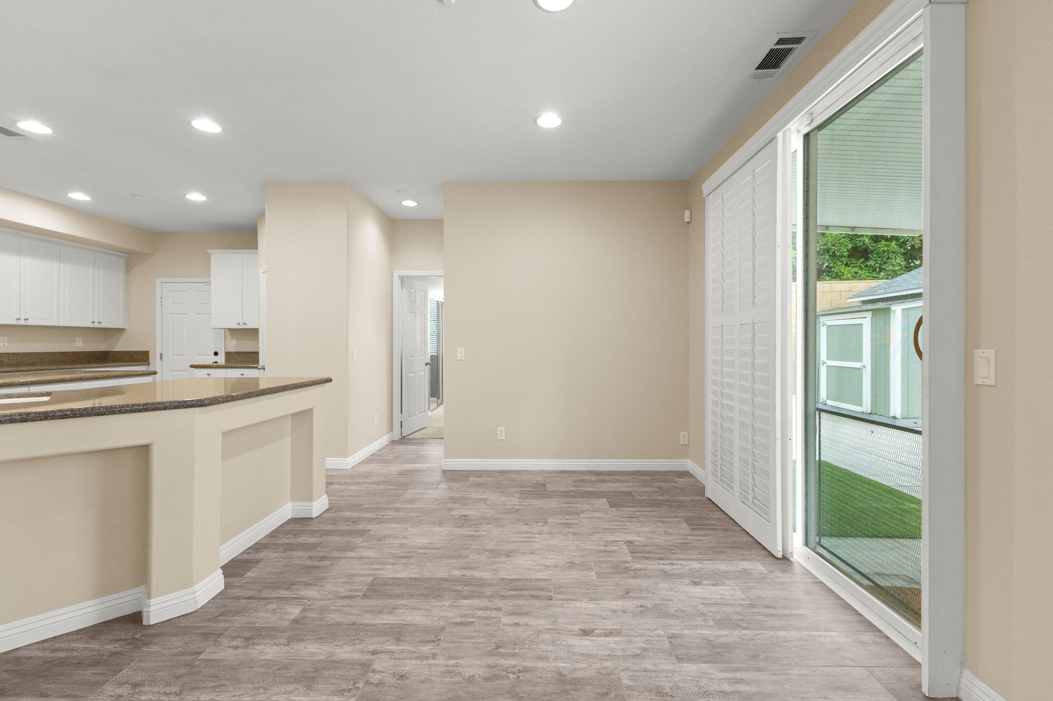 Redlands, California, 92374, United States, 6 Bedrooms Bedrooms, ,4 BathroomsBathrooms,Residential,For Sale,1923576