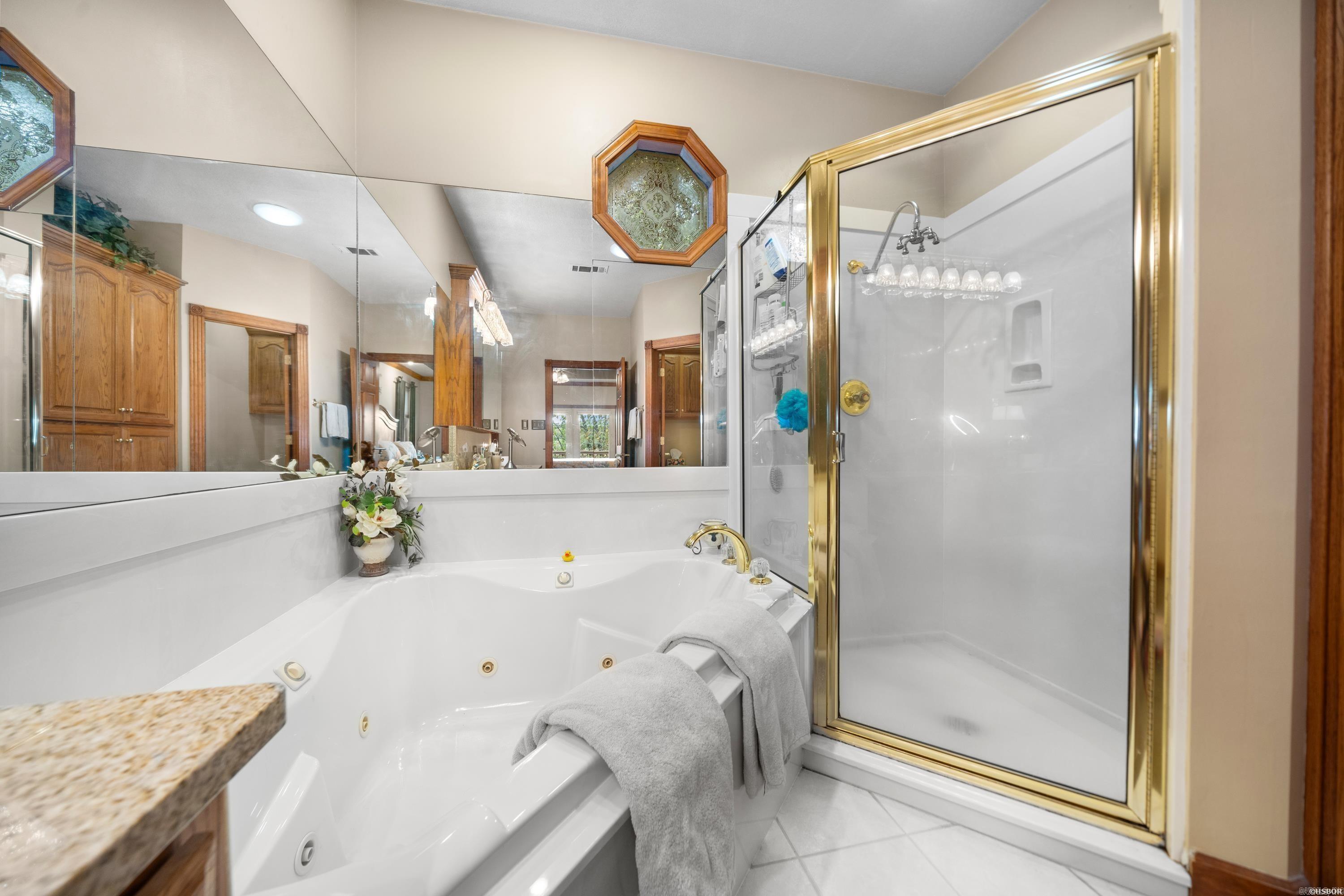 Hot Springs, Arkansas, 71913, United States, 4 Bedrooms Bedrooms, ,3 BathroomsBathrooms,Residential,For Sale,1983883