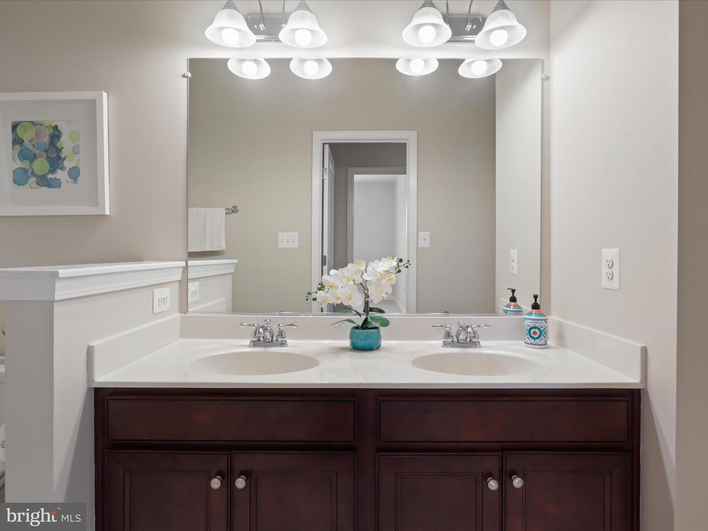 Ashburn, Virginia, 20148, United States, 3 Bedrooms Bedrooms, ,4 BathroomsBathrooms,Residential,For Sale,1918442