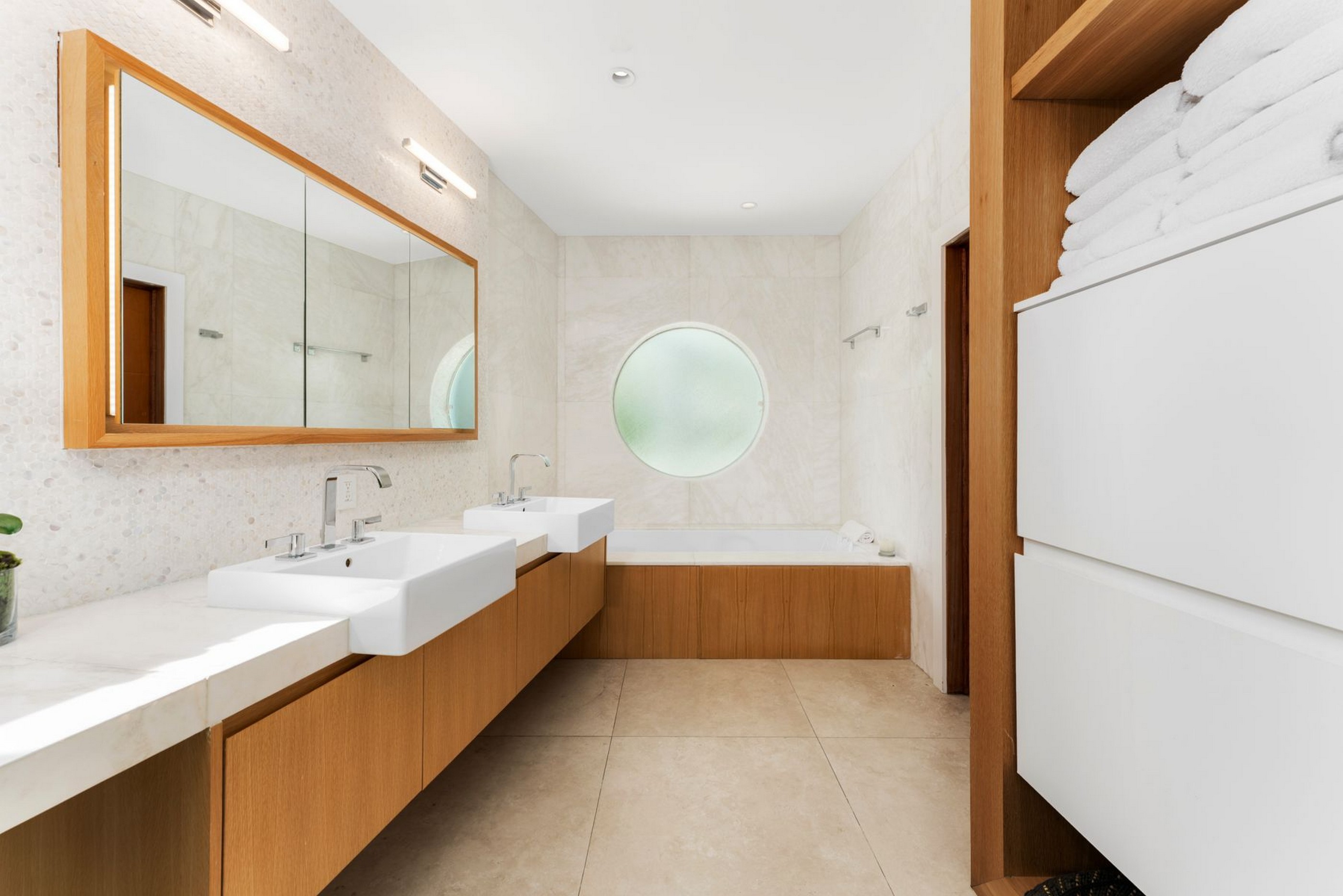  690 Warren Ln, Key Biscayne, FL, 33149 - 物件實景