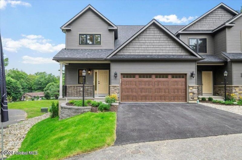 Lake George, New York, 12845, United States, 3 Bedrooms Bedrooms, ,3 BathroomsBathrooms,Residential,For Sale,1903586