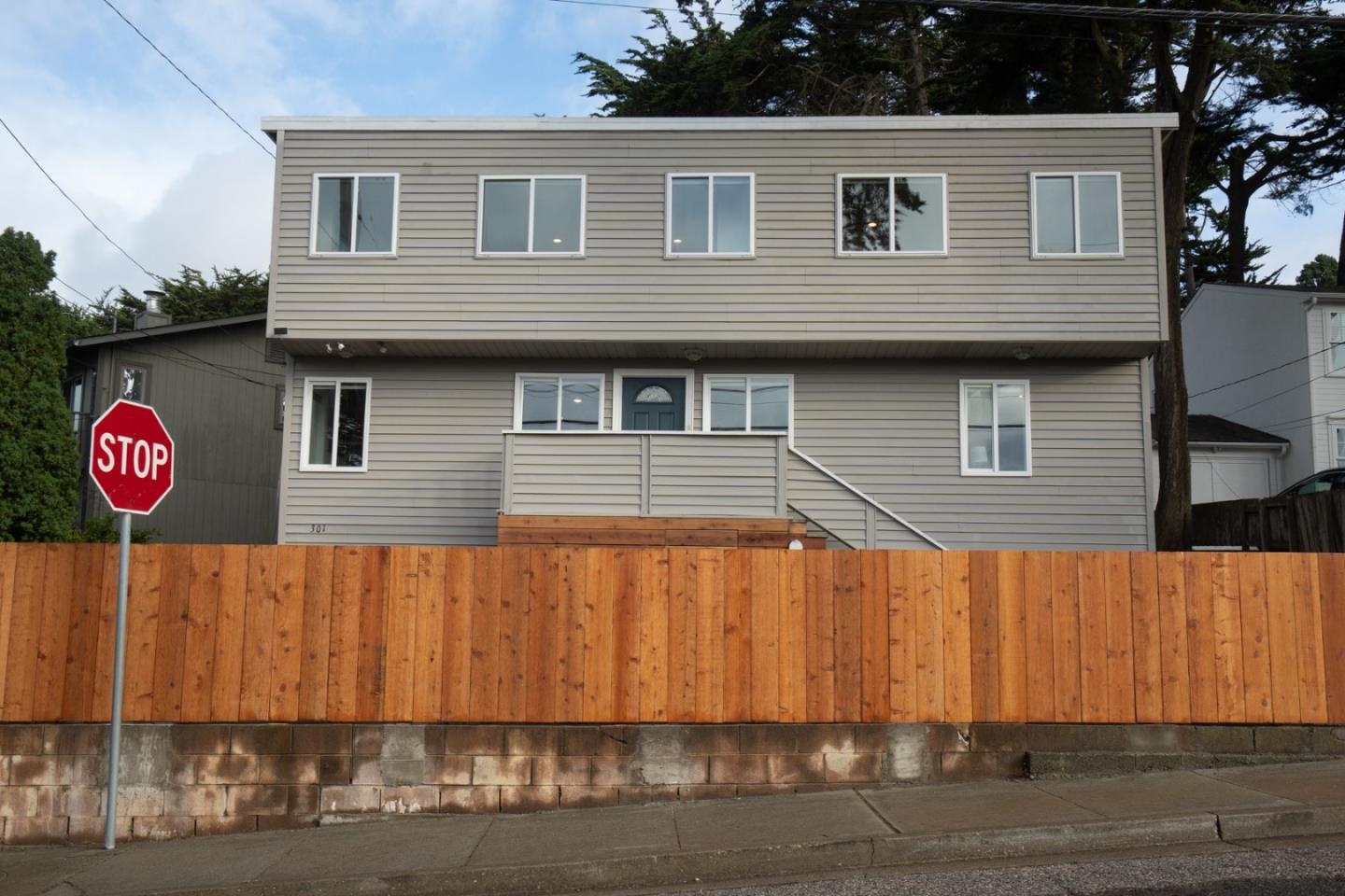 Pacifica, California, 94044, United States, 4 Bedrooms Bedrooms, ,5 BathroomsBathrooms,Residential,For Sale,1988346