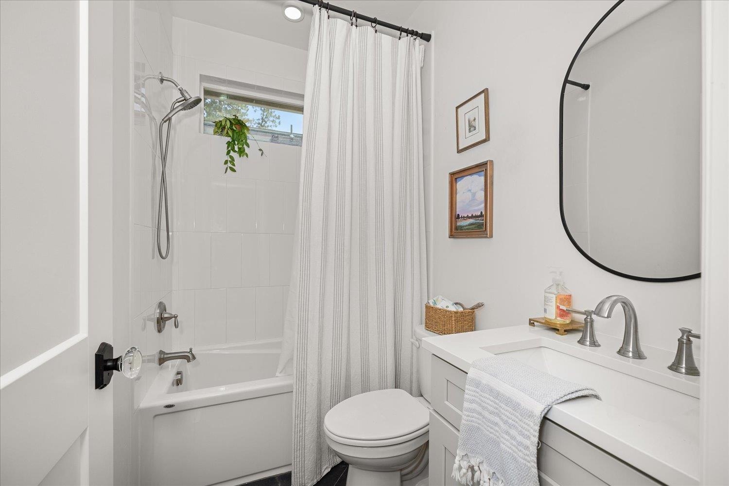 Spokane, Washington, 99224, United States, 4 Bedrooms Bedrooms, ,3 BathroomsBathrooms,Residential,For Sale,1980933