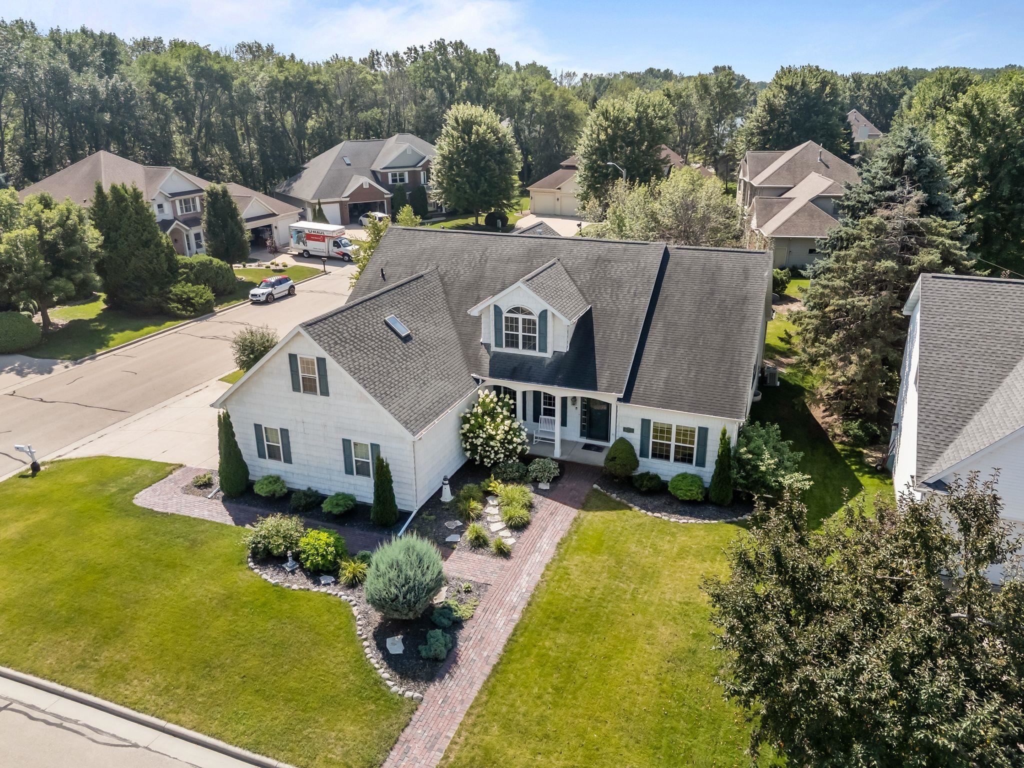 NEENAH, Wisconsin, 54956, United States, 4 Bedrooms Bedrooms, ,4 BathroomsBathrooms,Residential,For Sale,1955274