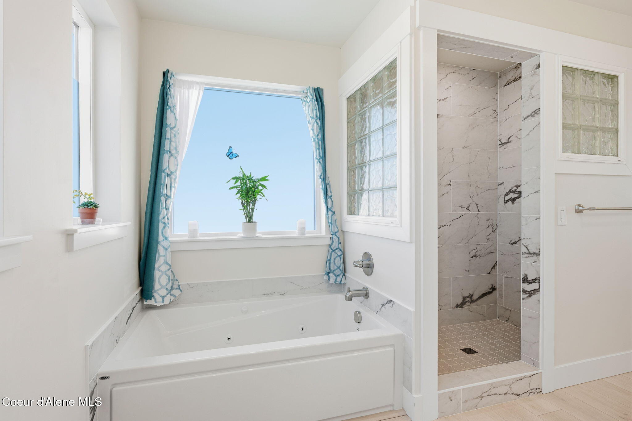 Hayden, Idaho, 83835, United States, 3 Bedrooms Bedrooms, ,3 BathroomsBathrooms,Residential,For Sale,1980507