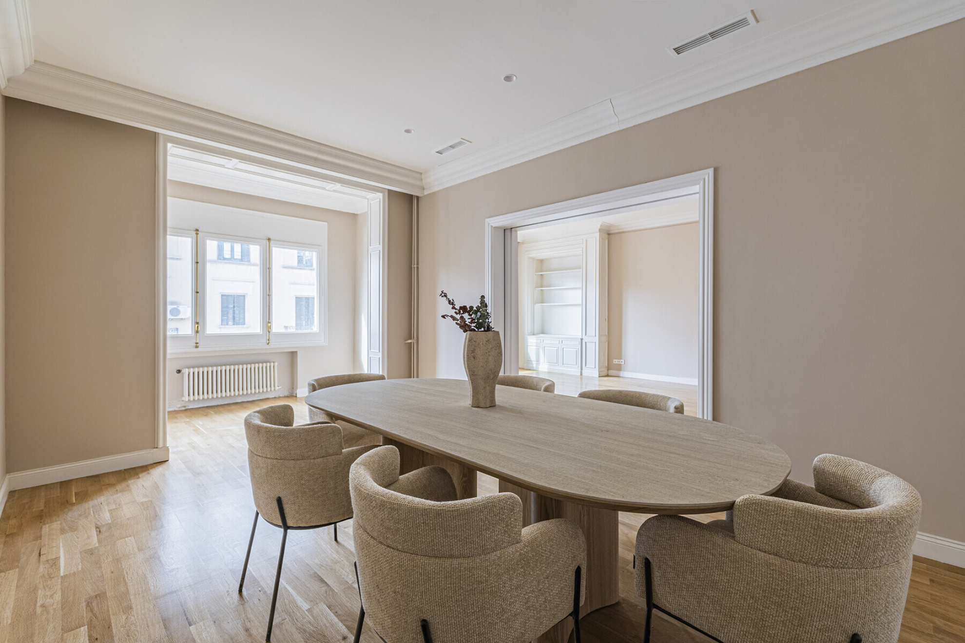  Renovated high-rise apartment in a stately building in Eixample. - 物件實景