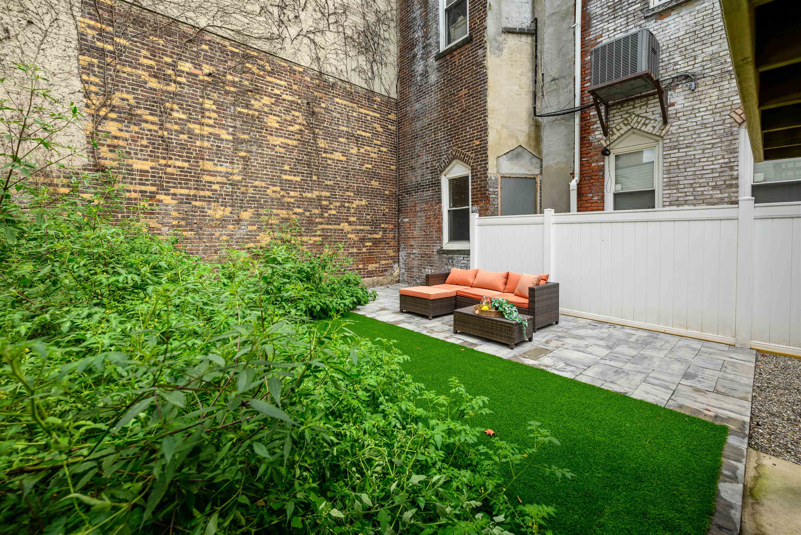 Jersey City, New Jersey, 07307, United States, 3 Bedrooms Bedrooms, ,2 BathroomsBathrooms,Residential,For Sale,1996189