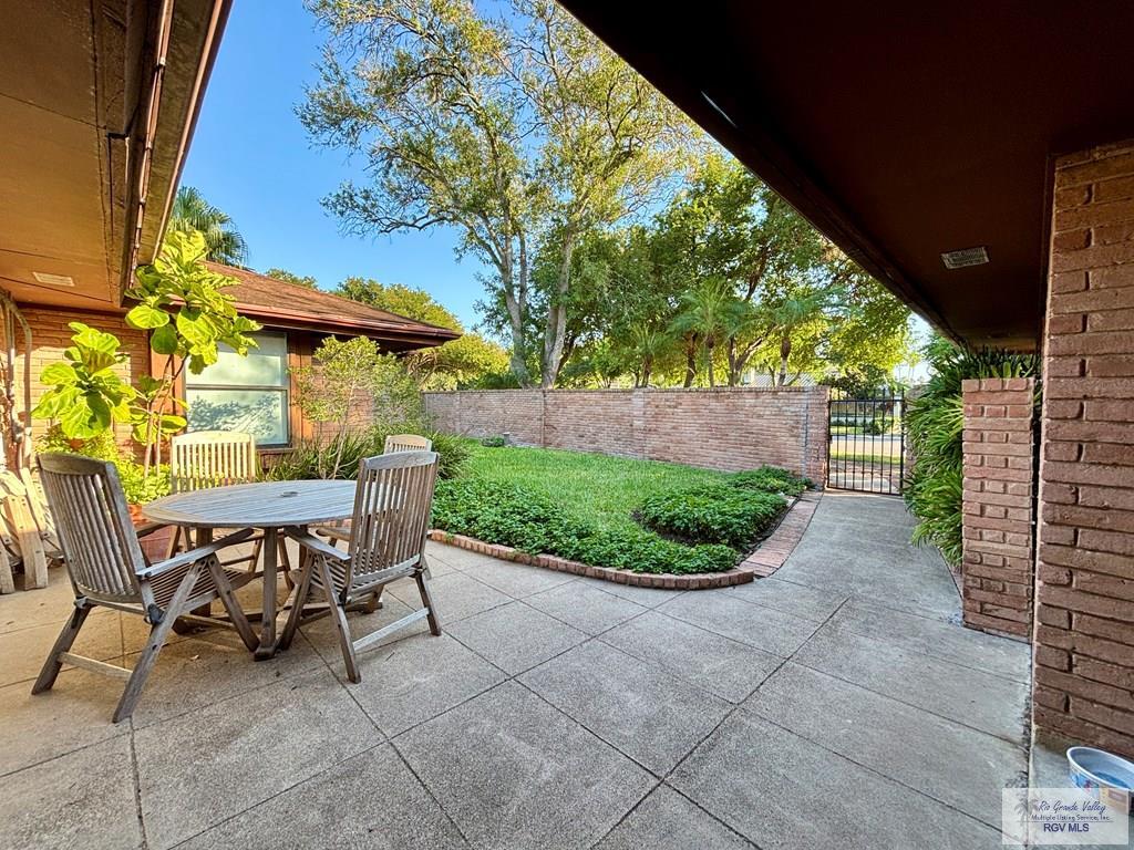 Brownsville, Texas, 78521, United States, 4 Bedrooms Bedrooms, ,4 BathroomsBathrooms,Residential,For Sale,1991275