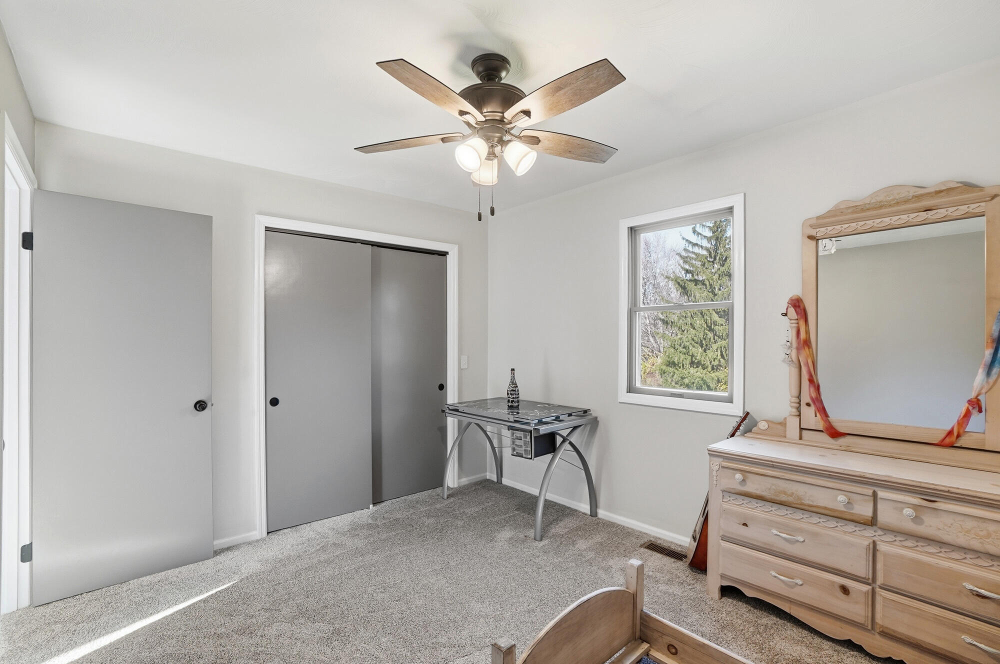 Springfield, Ohio, 45504, United States, 5 Bedrooms Bedrooms, ,3 BathroomsBathrooms,Residential,For Sale,1998267