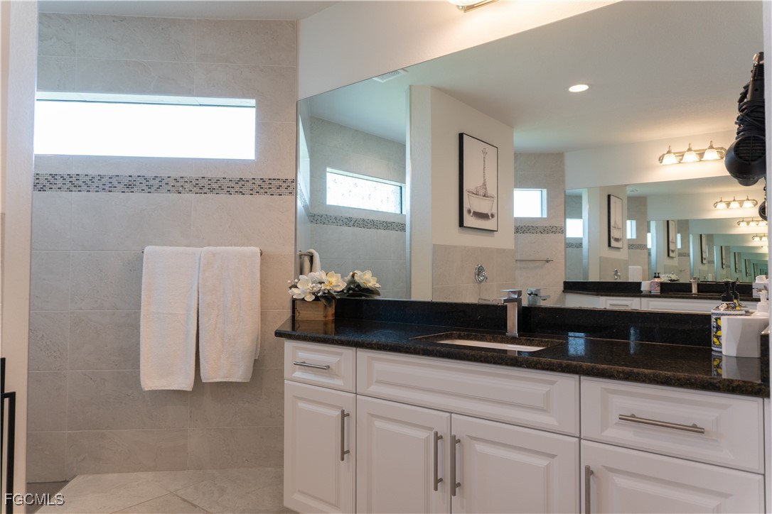 Cape Coral, Florida, 33914, United States, 3 Bedrooms Bedrooms, ,2 BathroomsBathrooms,Residential,For Sale,2005885