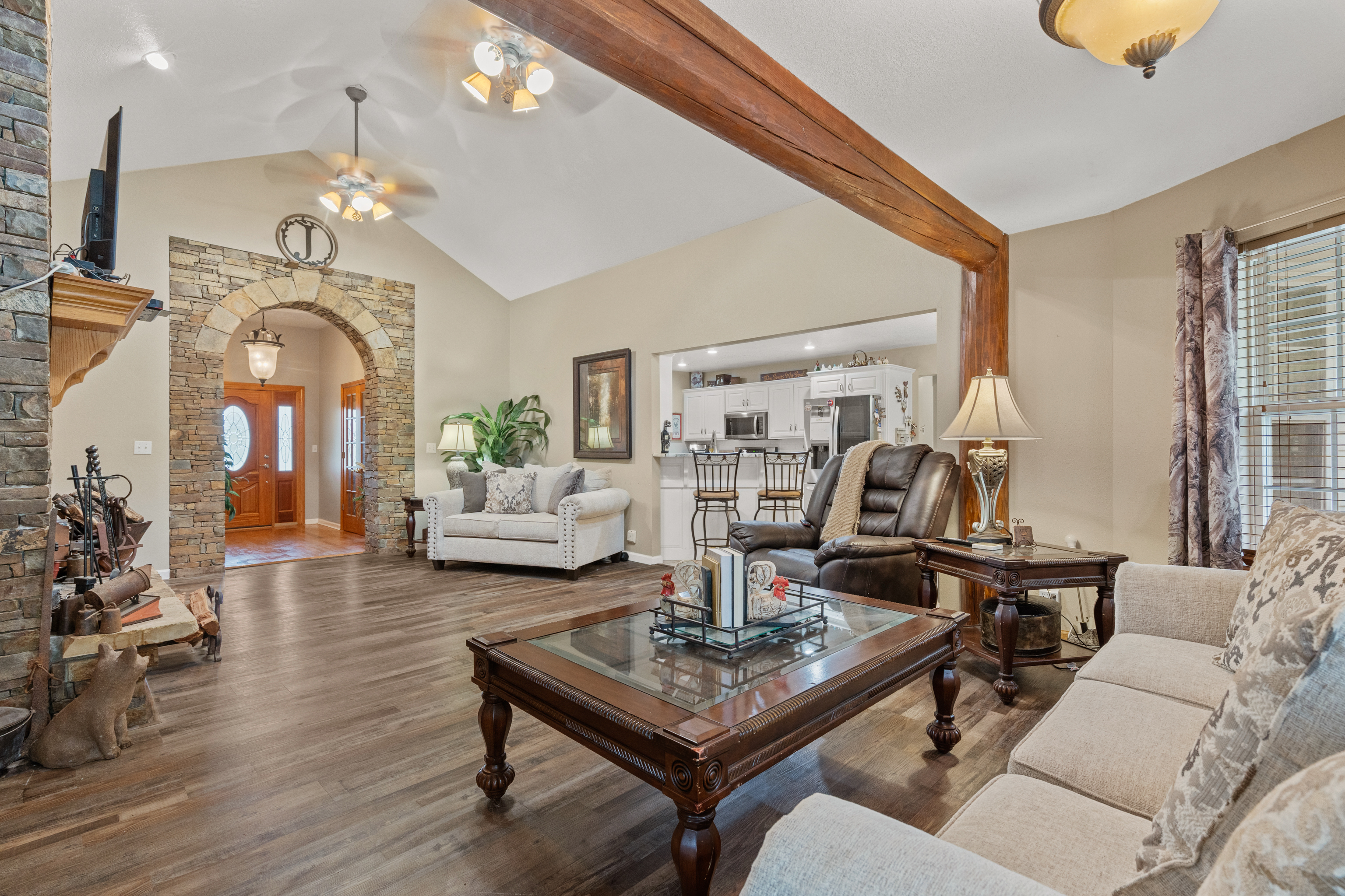 Glenwood, Arkansas, 71943, United States, 4 Bedrooms Bedrooms, ,4 BathroomsBathrooms,Residential,For Sale,1819538