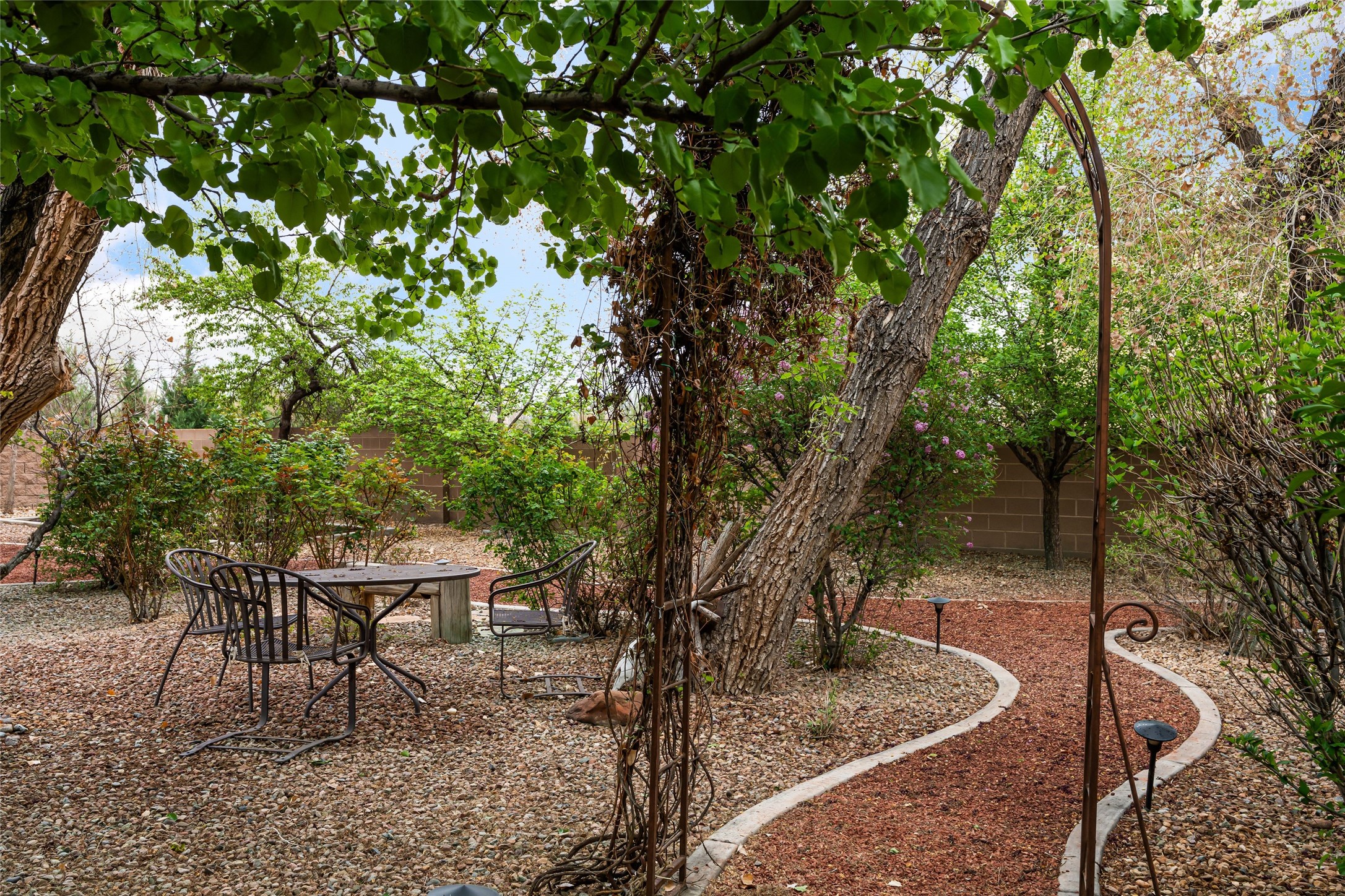  924 Camino Vista Rio - 物件實景