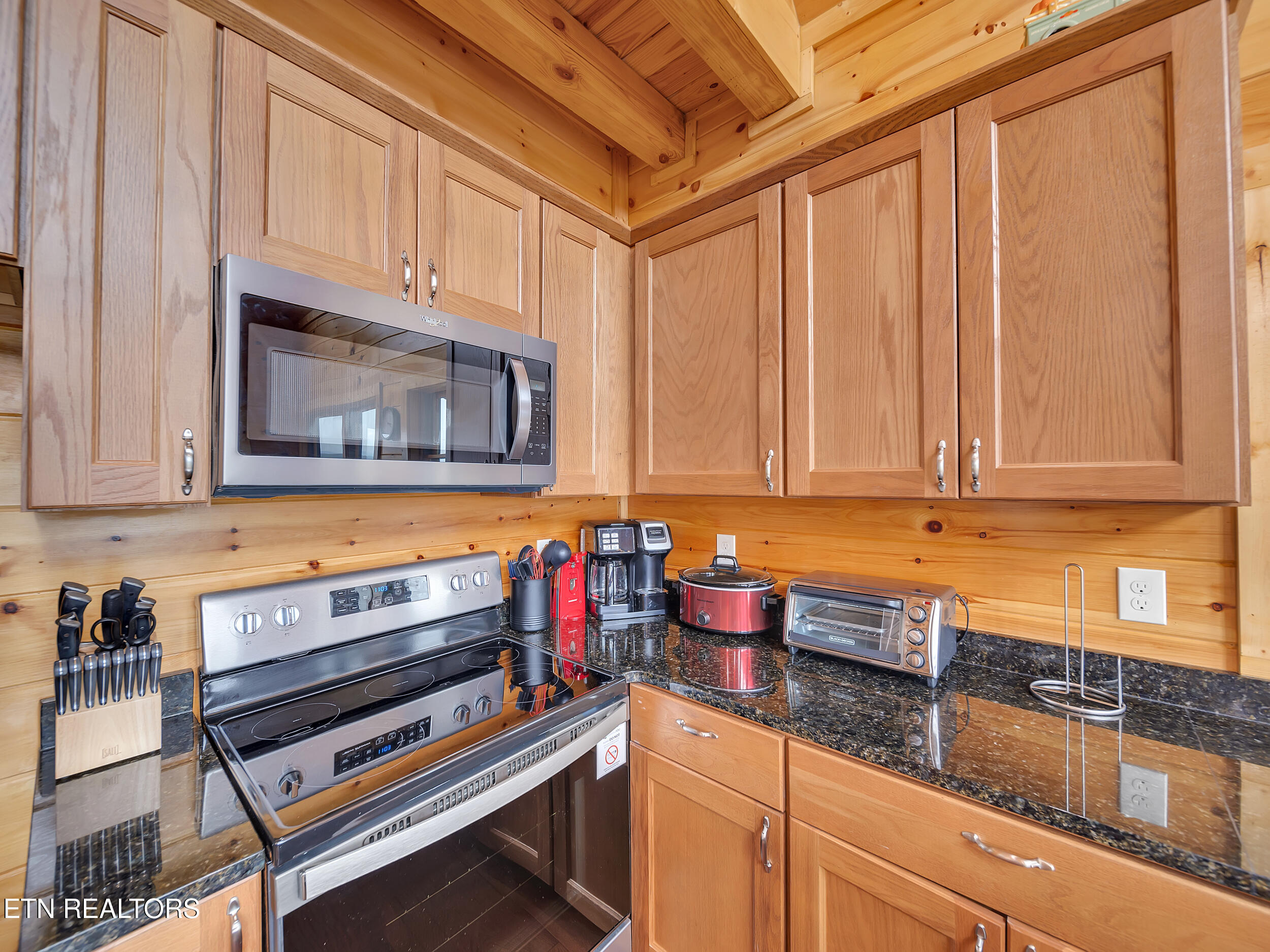 Sevierville, Tennessee, 37876, United States, 3 Bedrooms Bedrooms, ,4 BathroomsBathrooms,Residential,For Sale,1938196