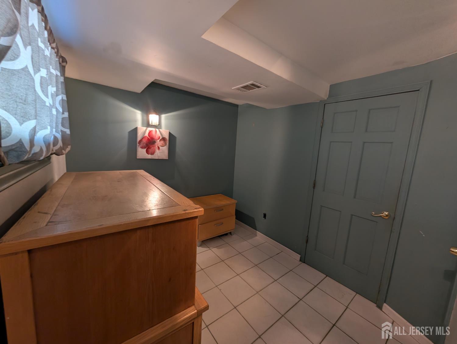 Old Bridge, New Jersey, 08857, United States, 3 Bedrooms Bedrooms, ,2 BathroomsBathrooms,Residential,For Sale,1849014