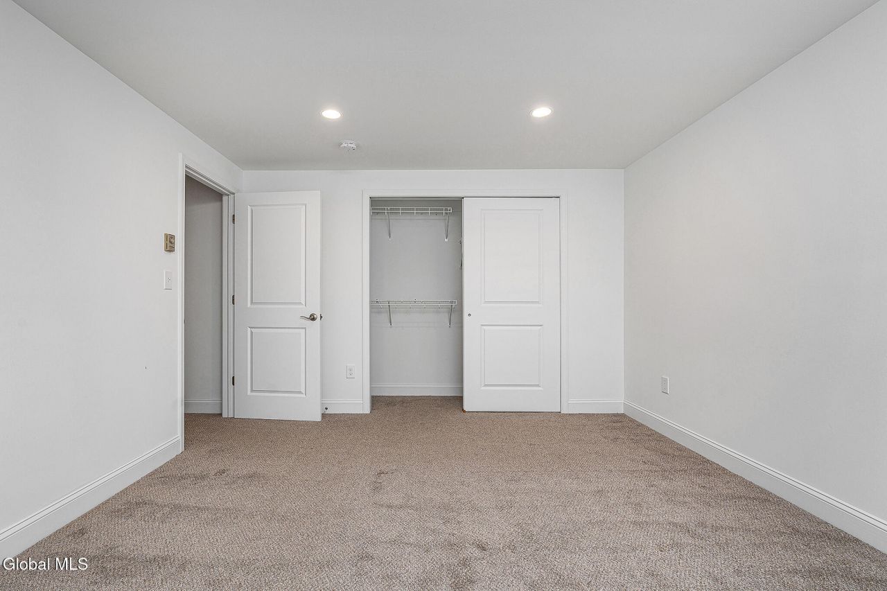 Halfmoon, New York, 12065, United States, 4 Bedrooms Bedrooms, ,3 BathroomsBathrooms,Residential,For Sale,1987891